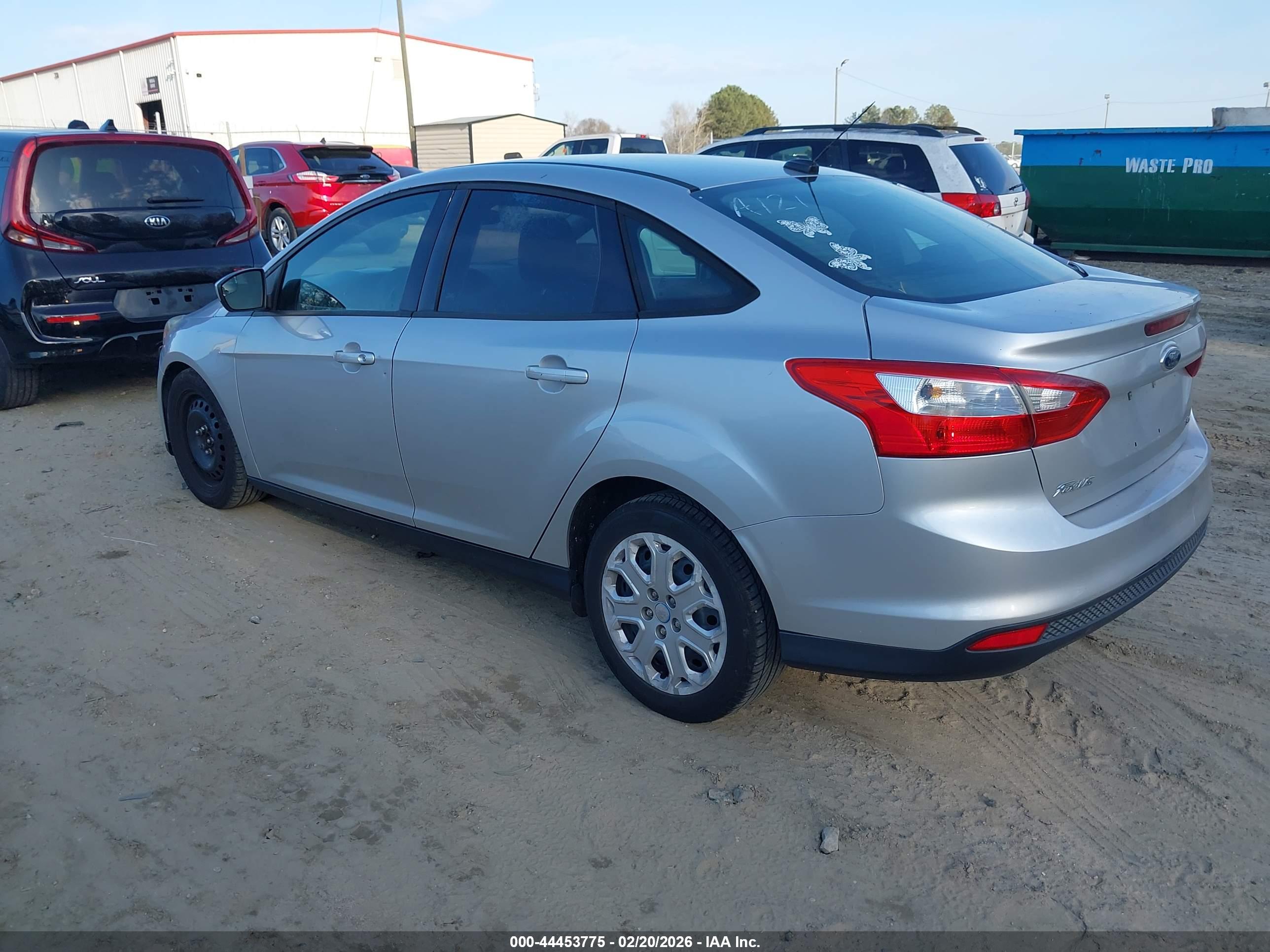 FORD FOCUS image 3