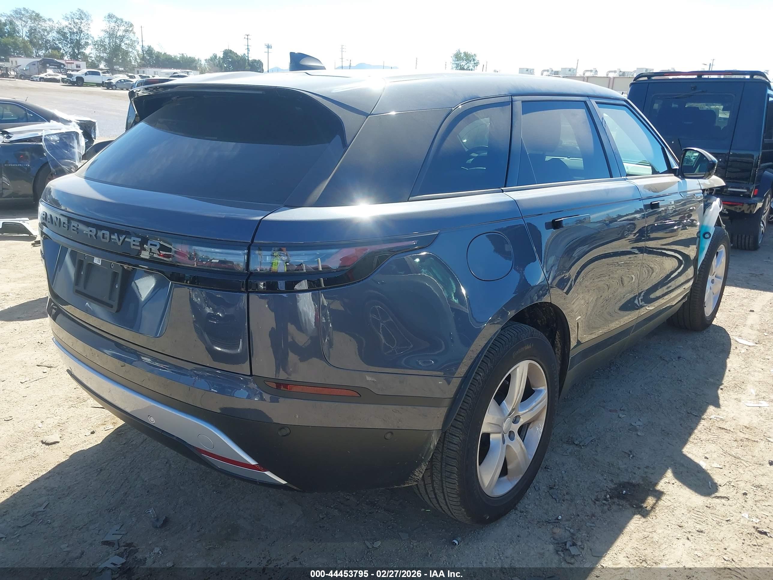 LAND ROVER image 4
