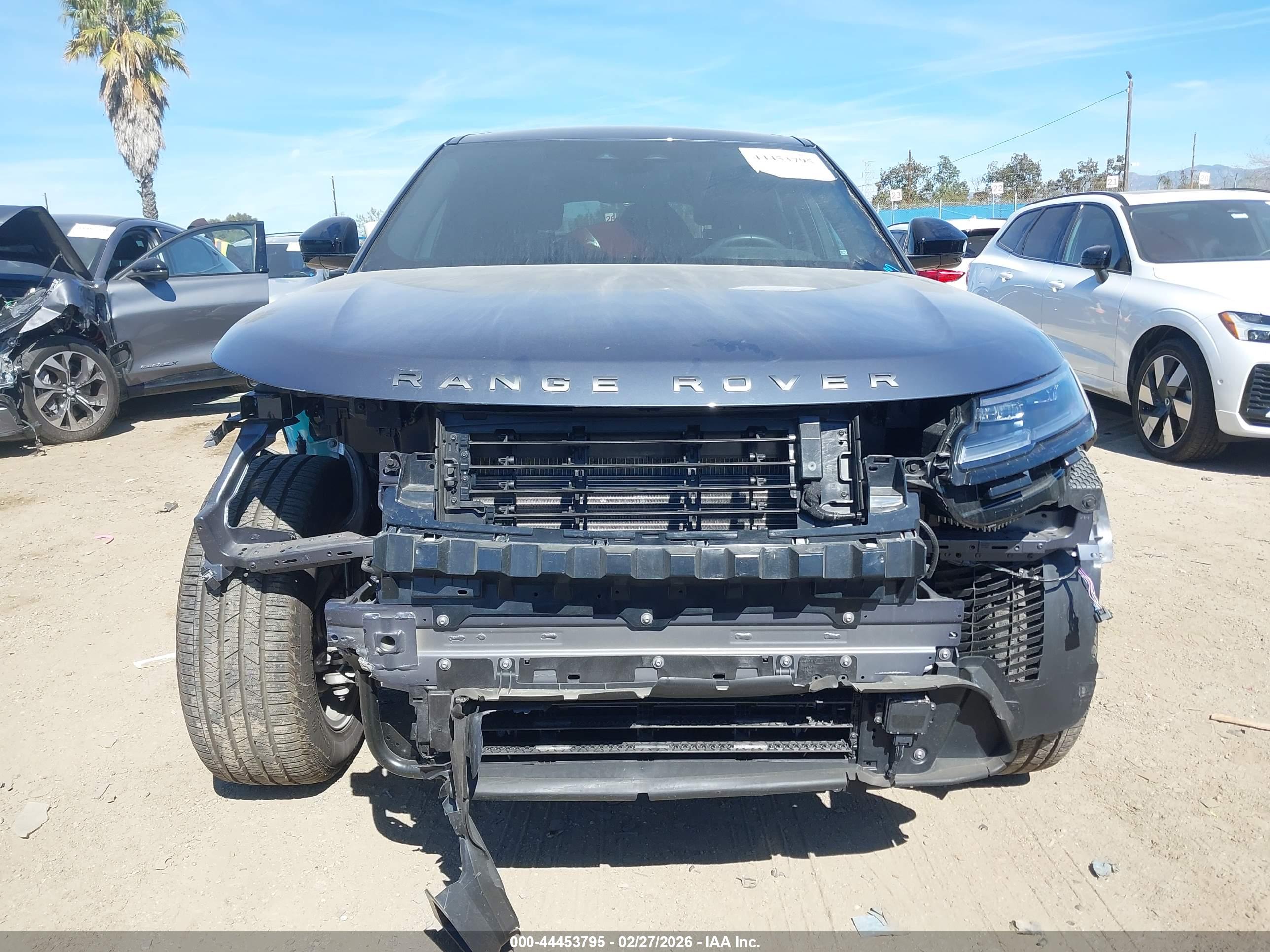 LAND ROVER image 6