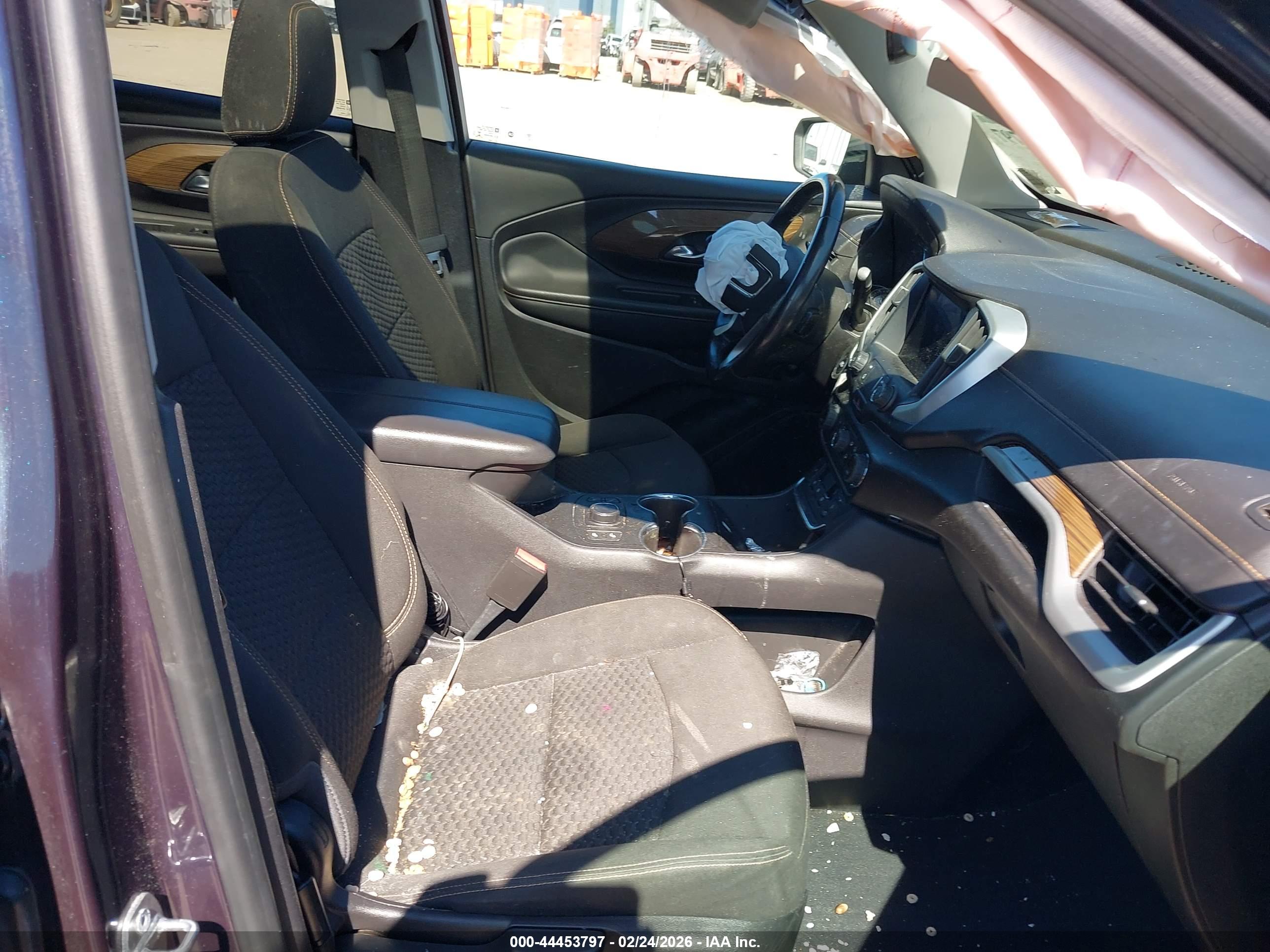 GMC TERRAIN image 5