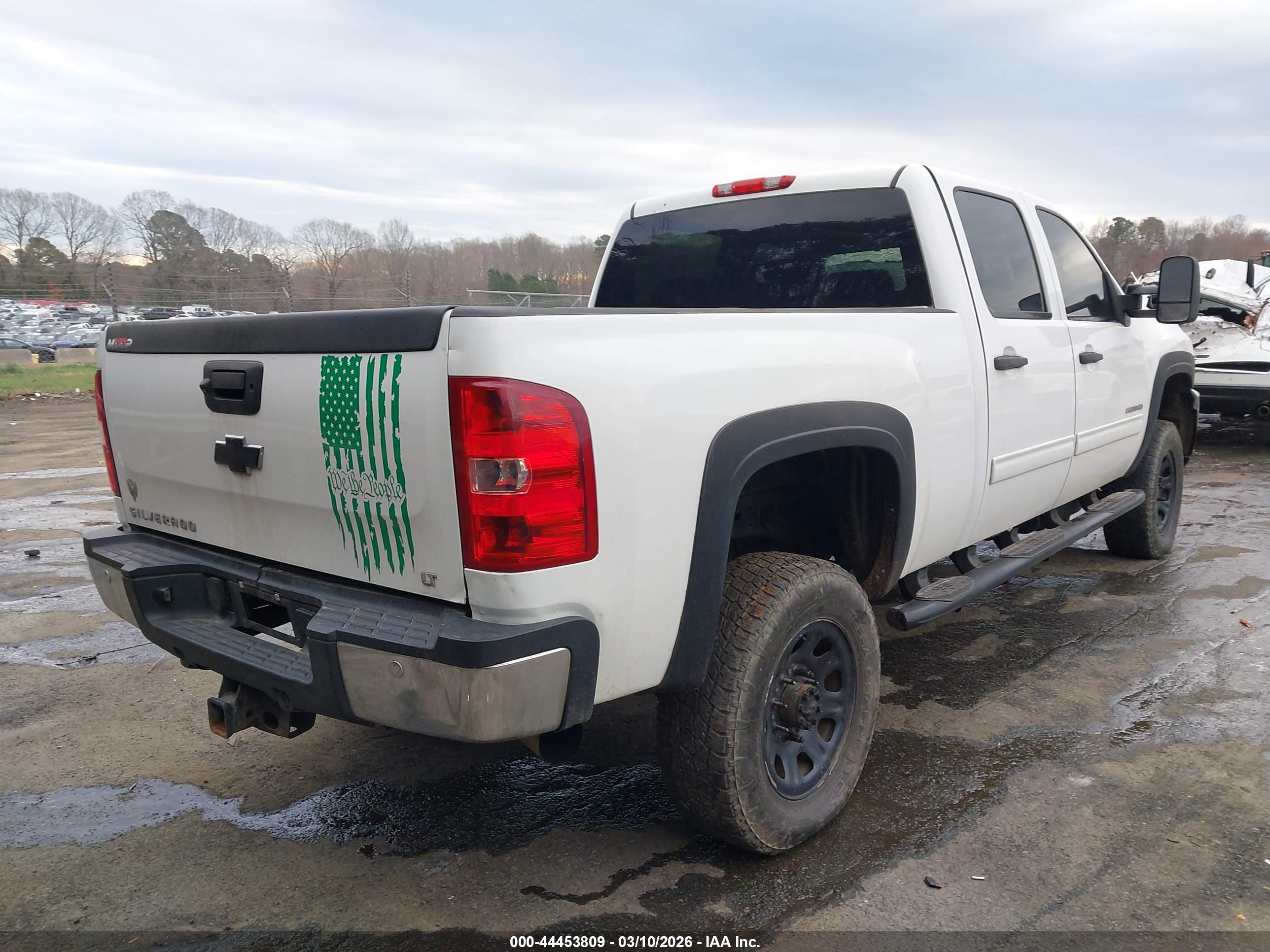 CHEVROLET SILVERADO image 4