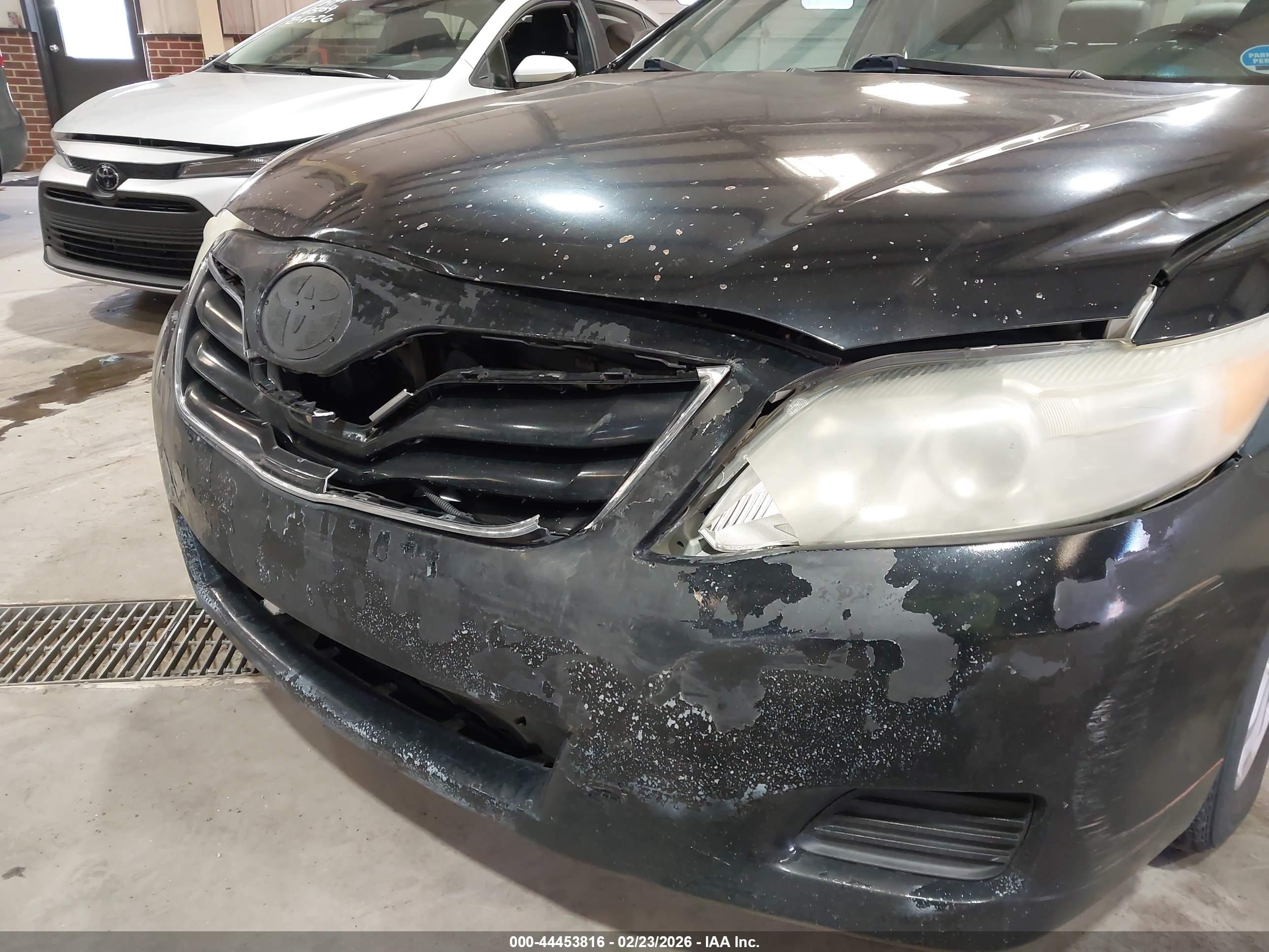 TOYOTA CAMRY image 6