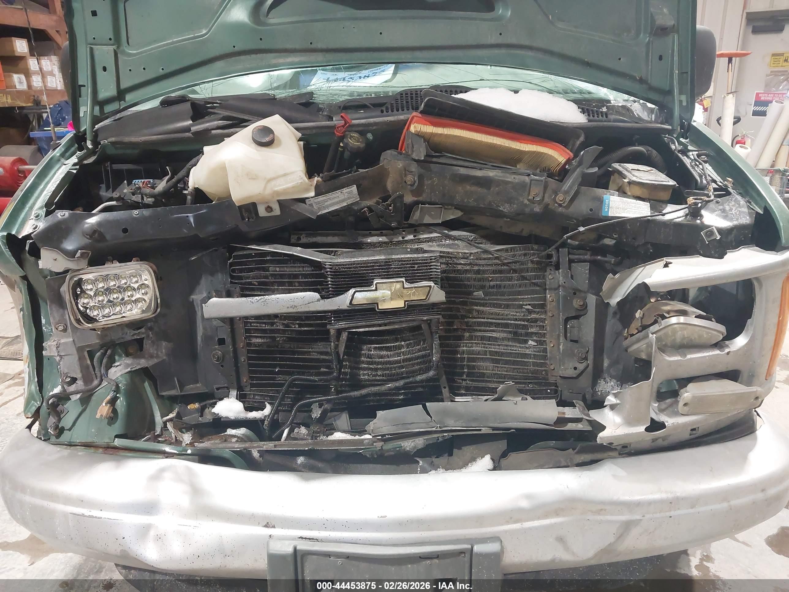 CHEVROLET EXPRESS image 10
