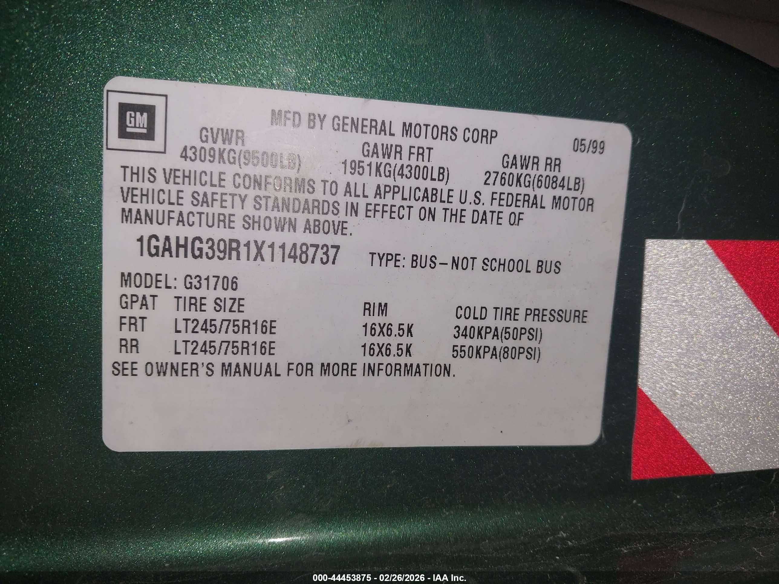 CHEVROLET EXPRESS image 9