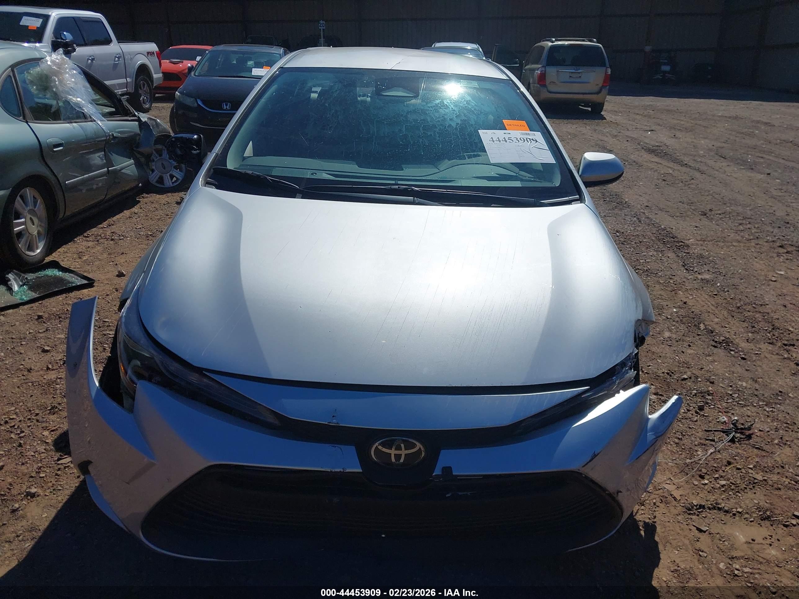 TOYOTA COROLLA image 6