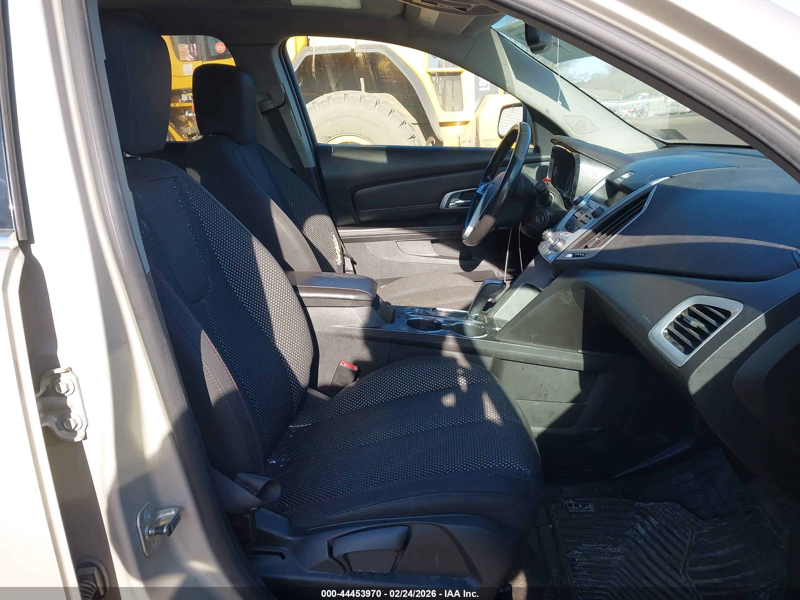 GMC TERRAIN image 5