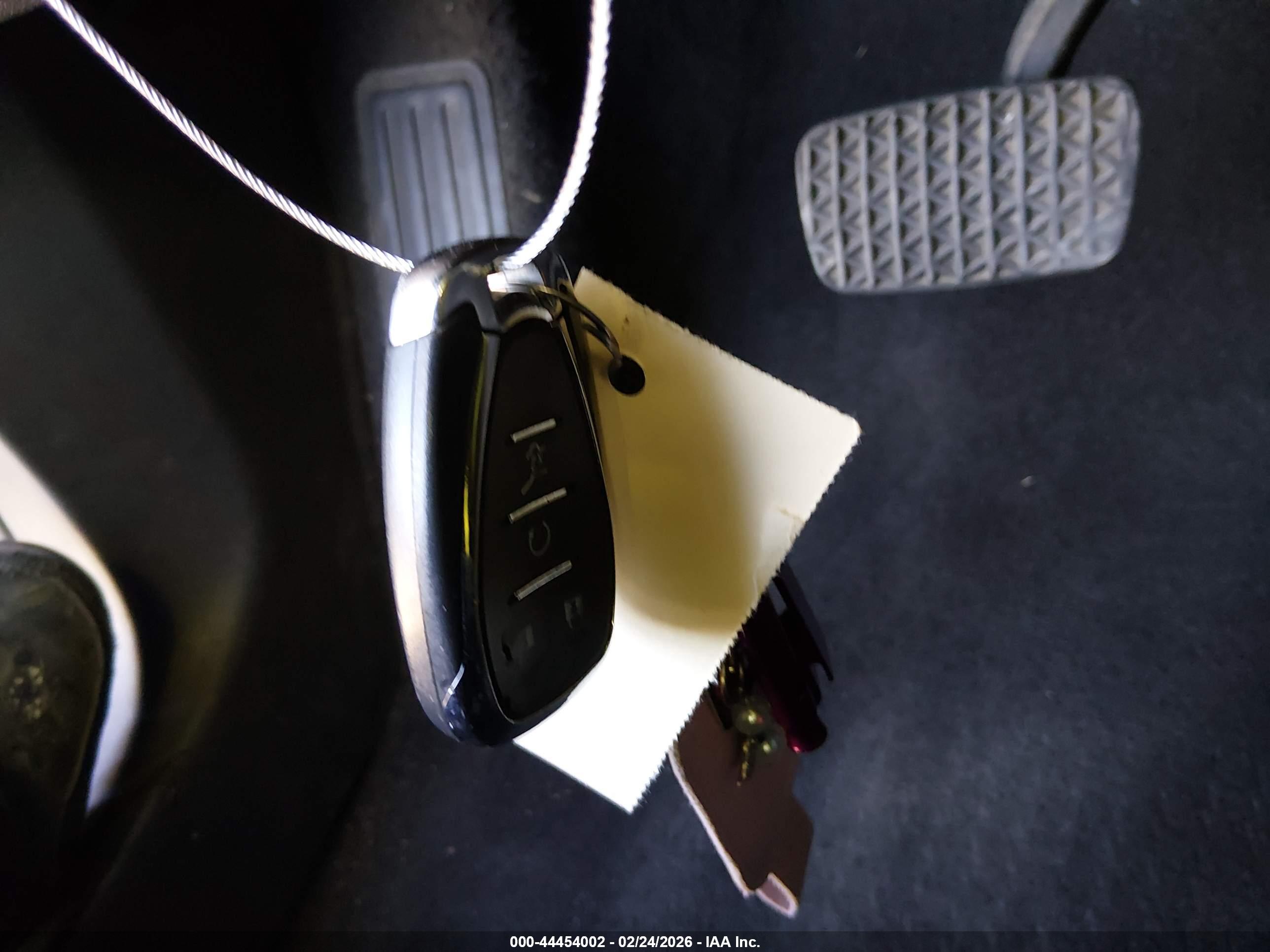 CHEVROLET EQUINOX image 11