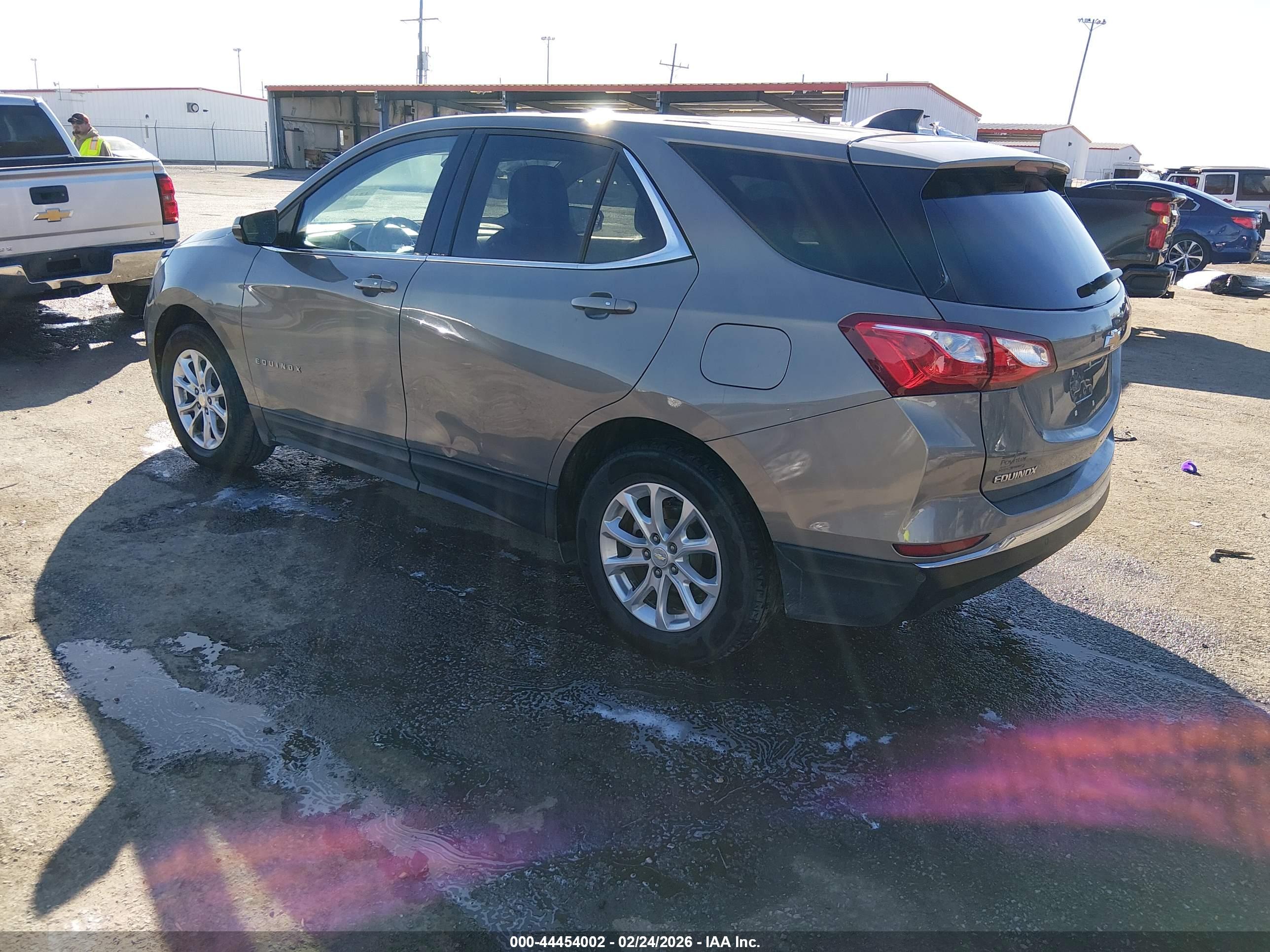 CHEVROLET EQUINOX image 3