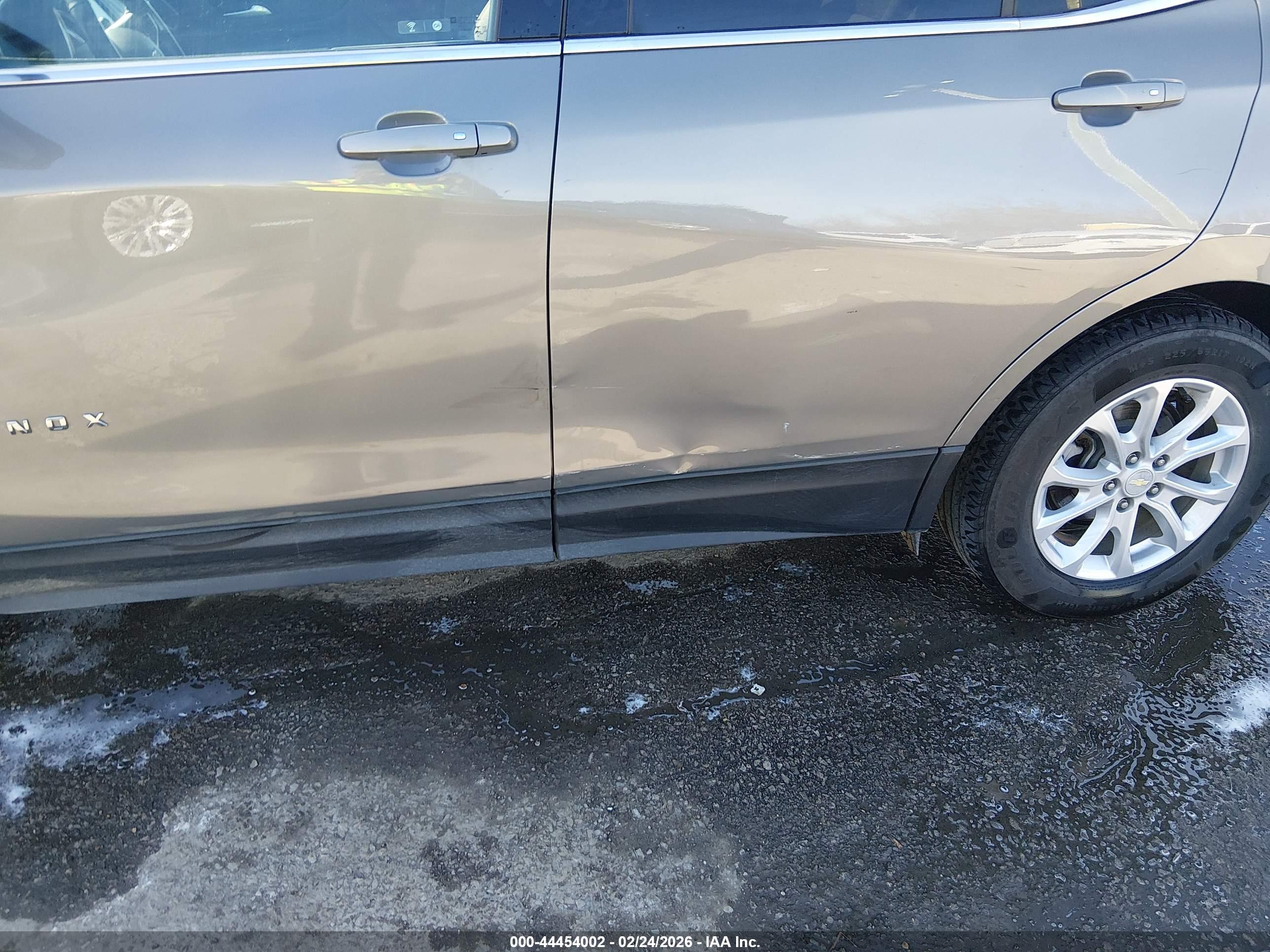 CHEVROLET EQUINOX image 6