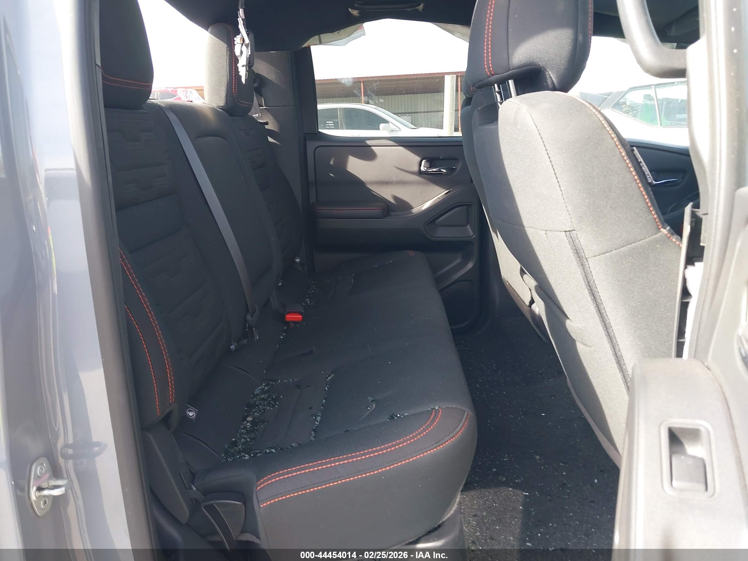 NISSAN FRONTIER image 8