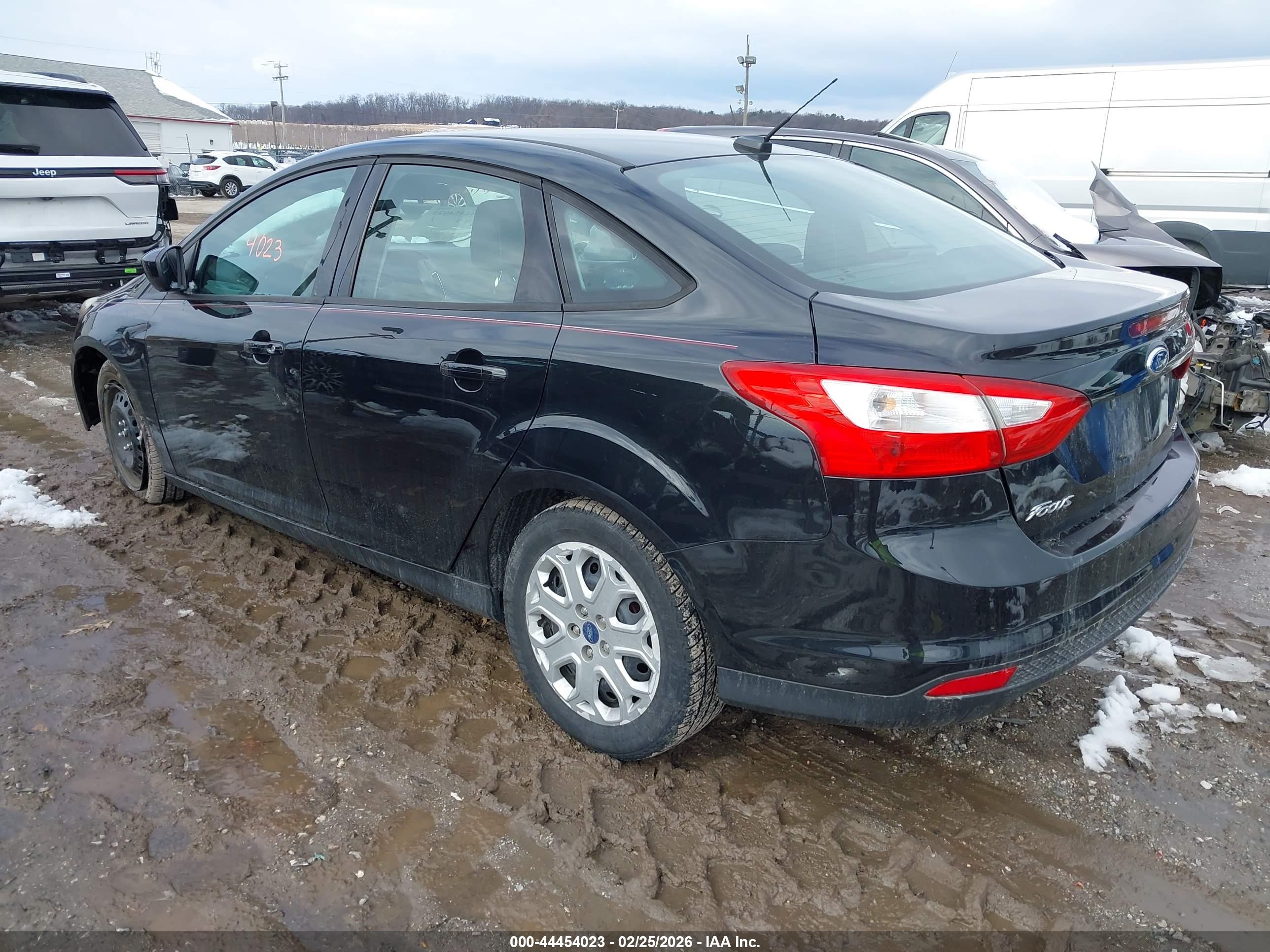FORD FOCUS image 3