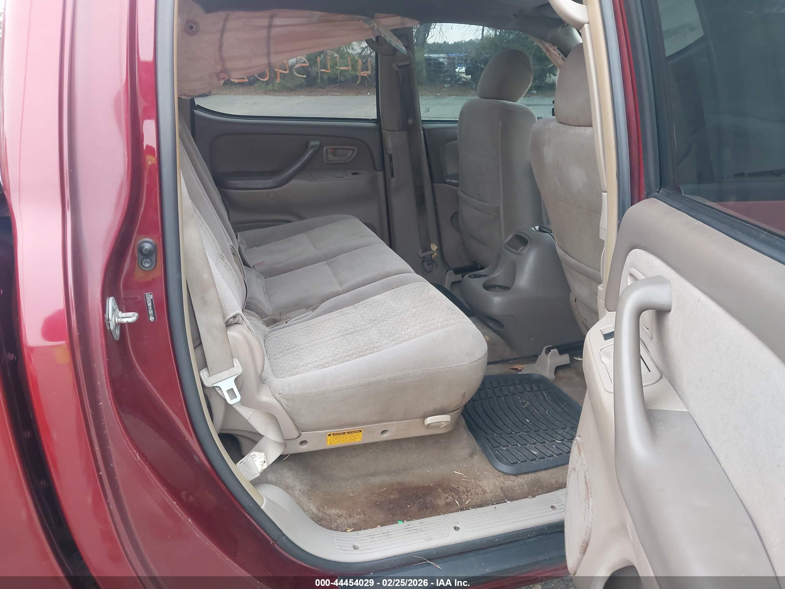 TOYOTA TUNDRA image 8