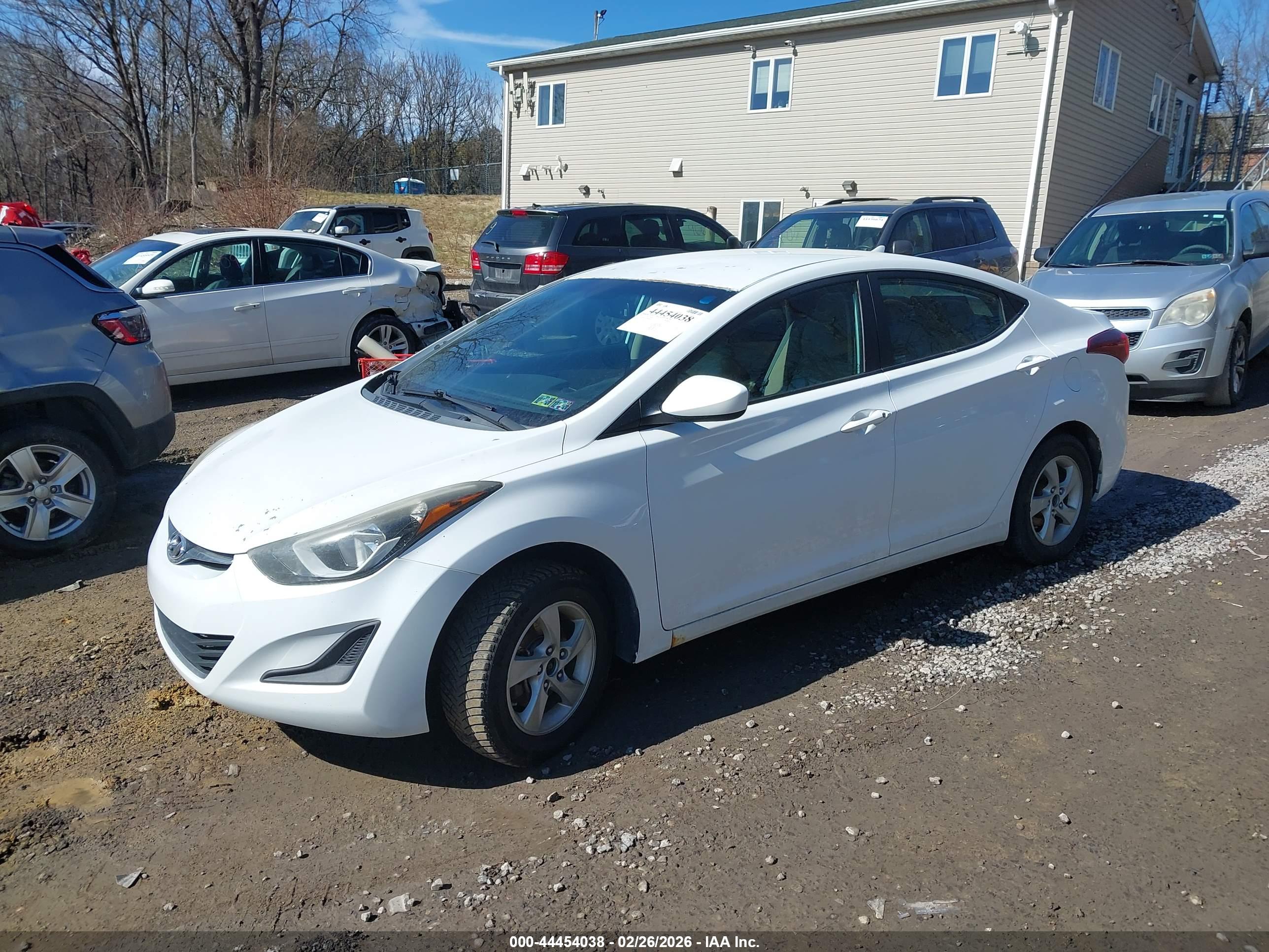 HYUNDAI ELANTRA image 2