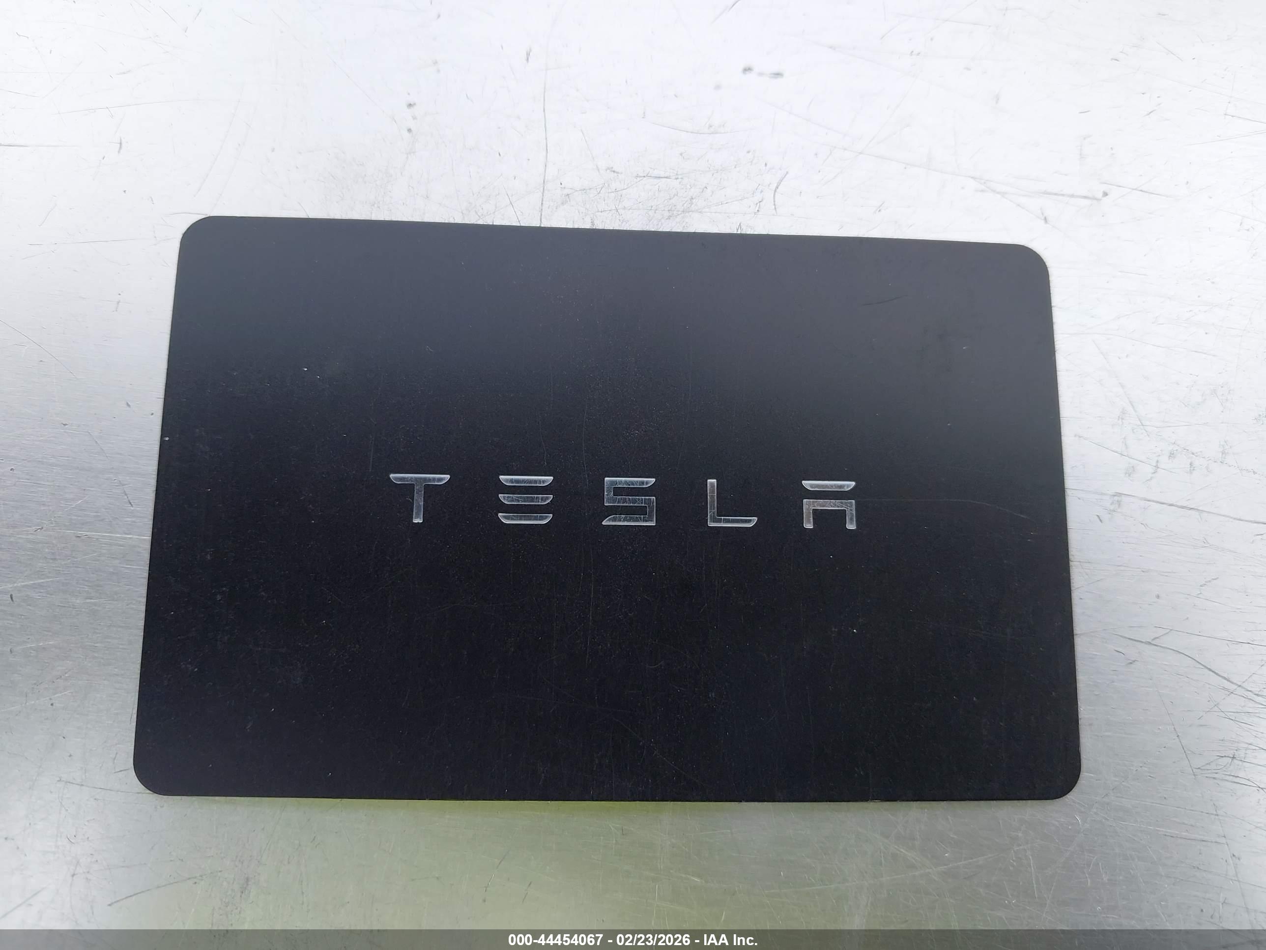 TESLA MODEL image 11