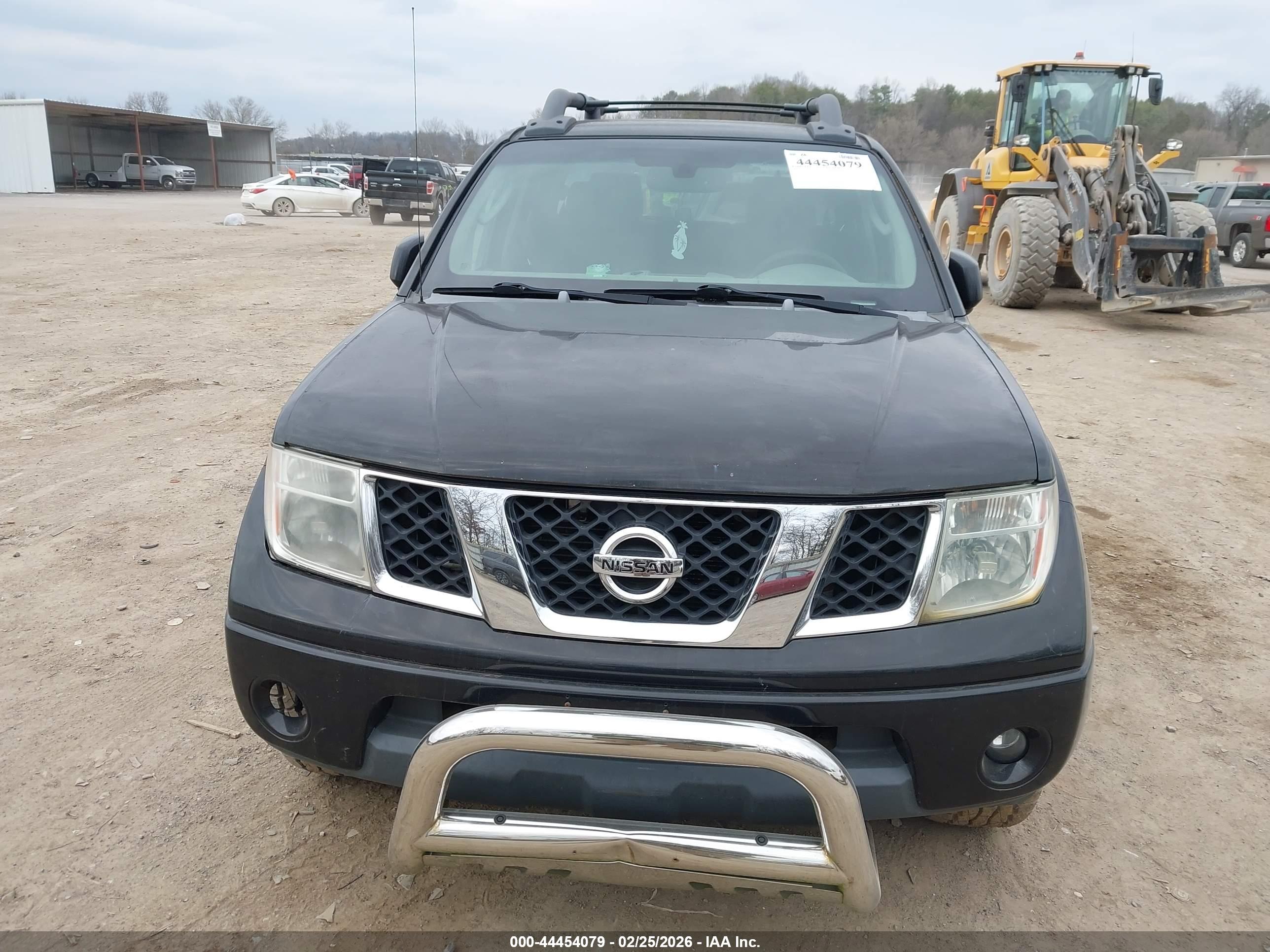 NISSAN FRONTIER image 6