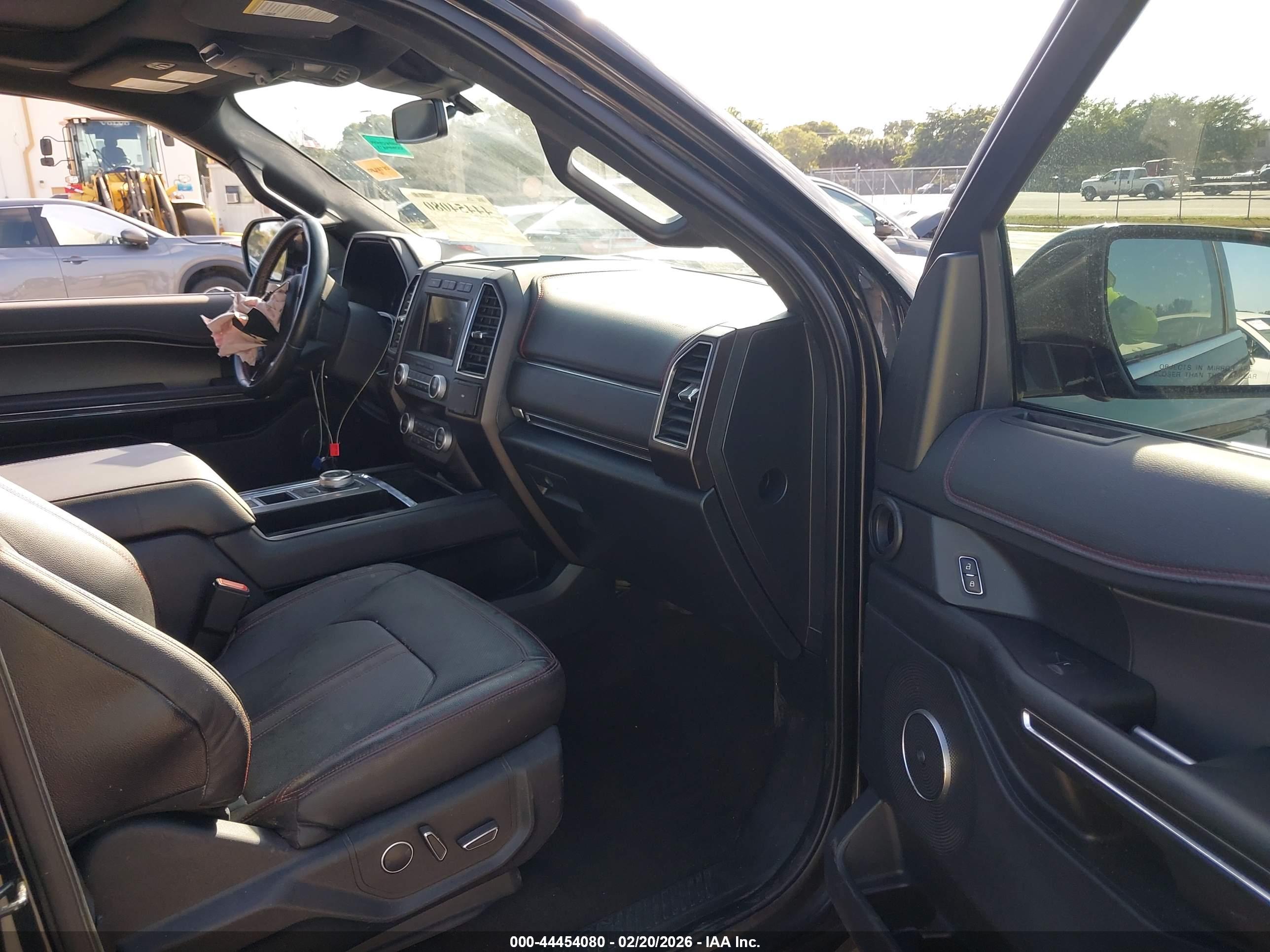 FORD EXPEDITION image 5