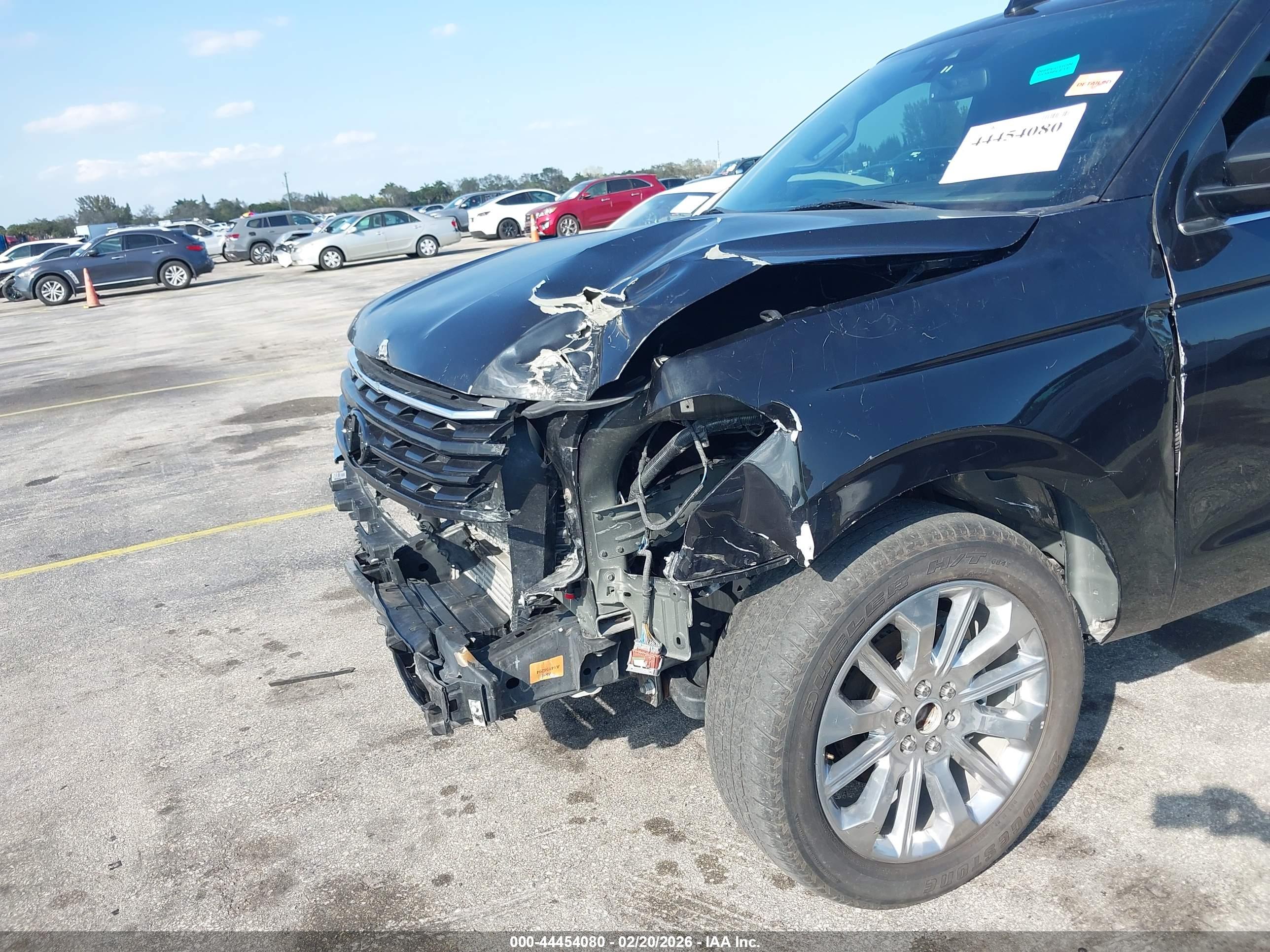 FORD EXPEDITION image 6