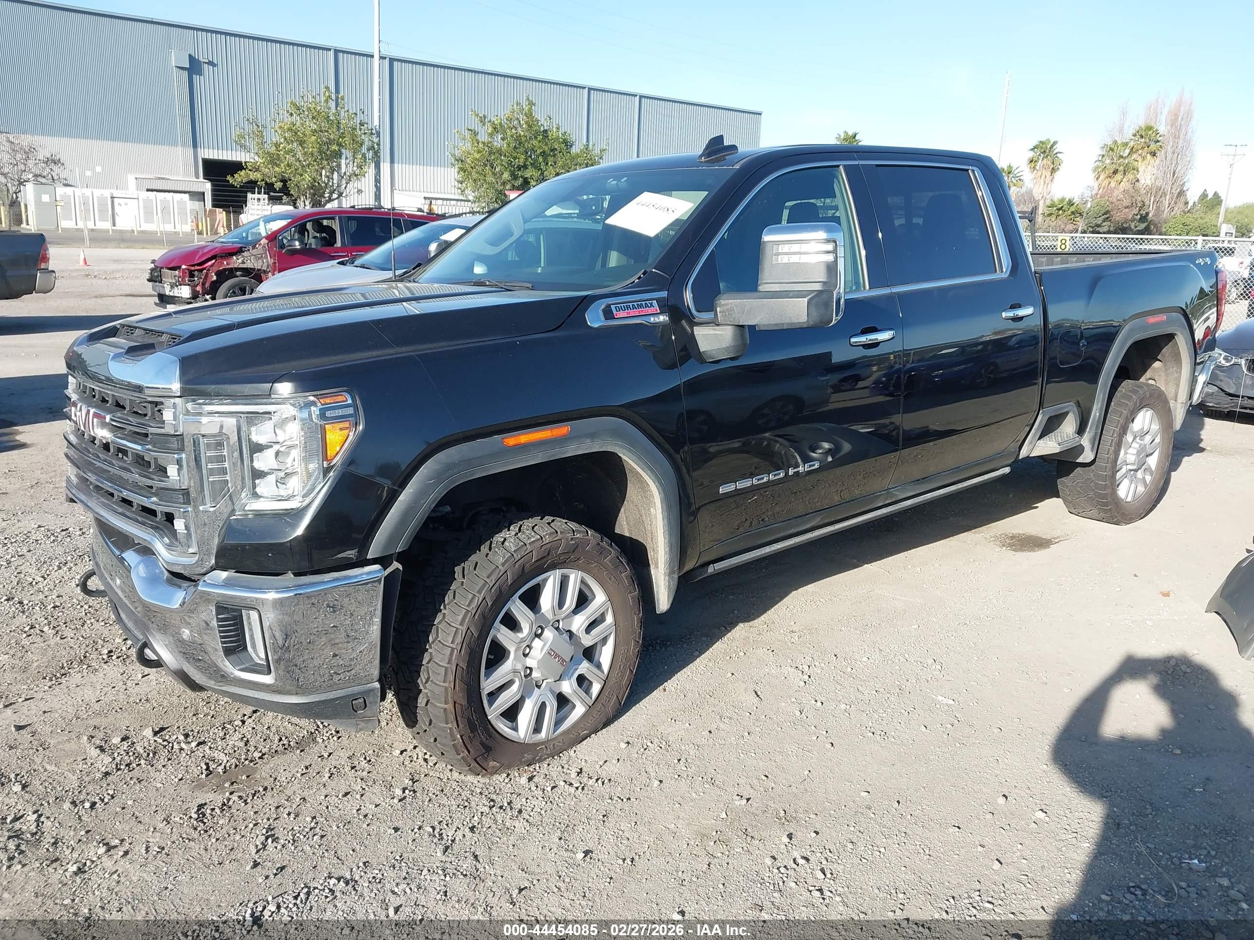 GMC SIERRA image 2