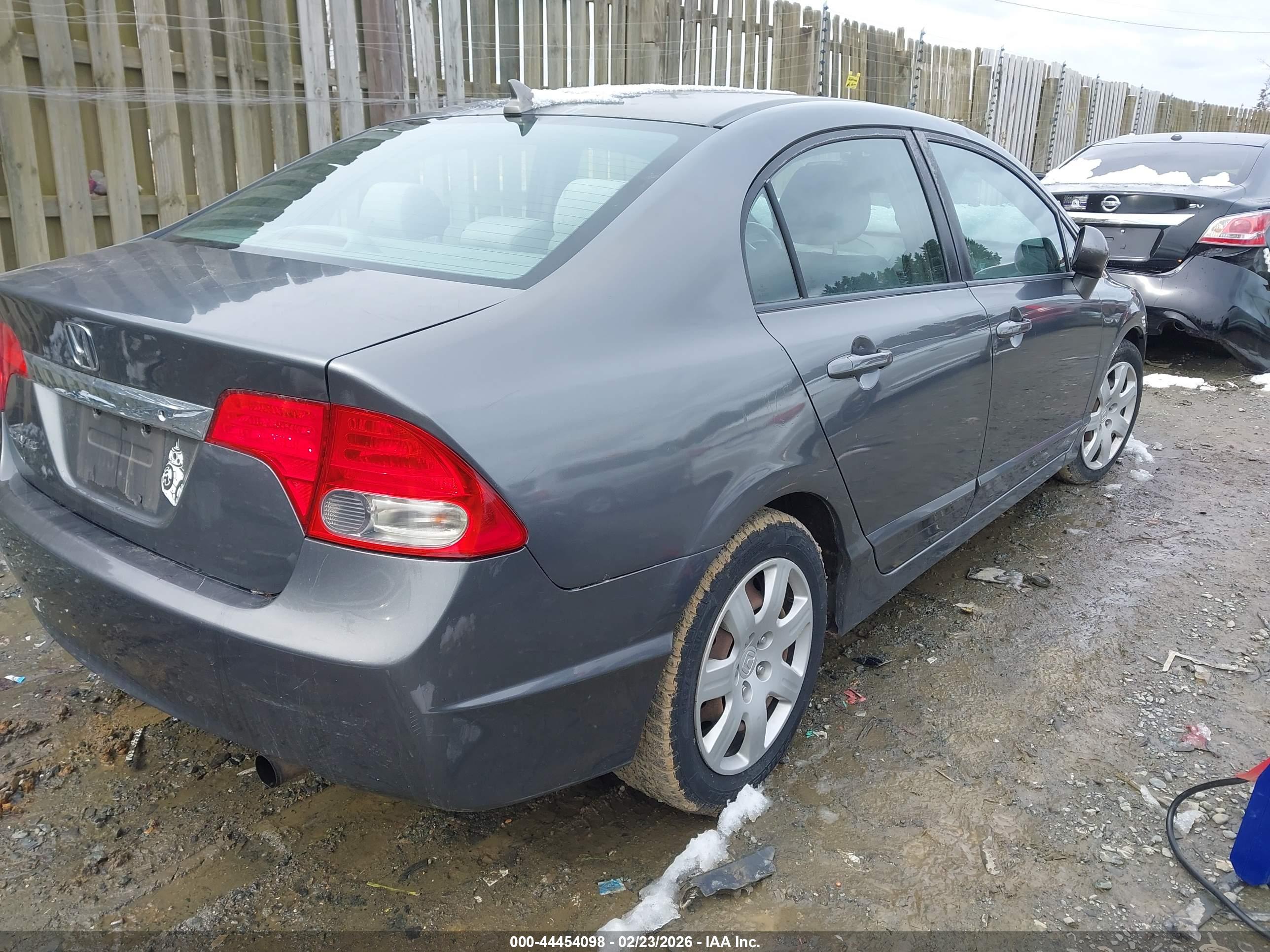 HONDA CIVIC image 4