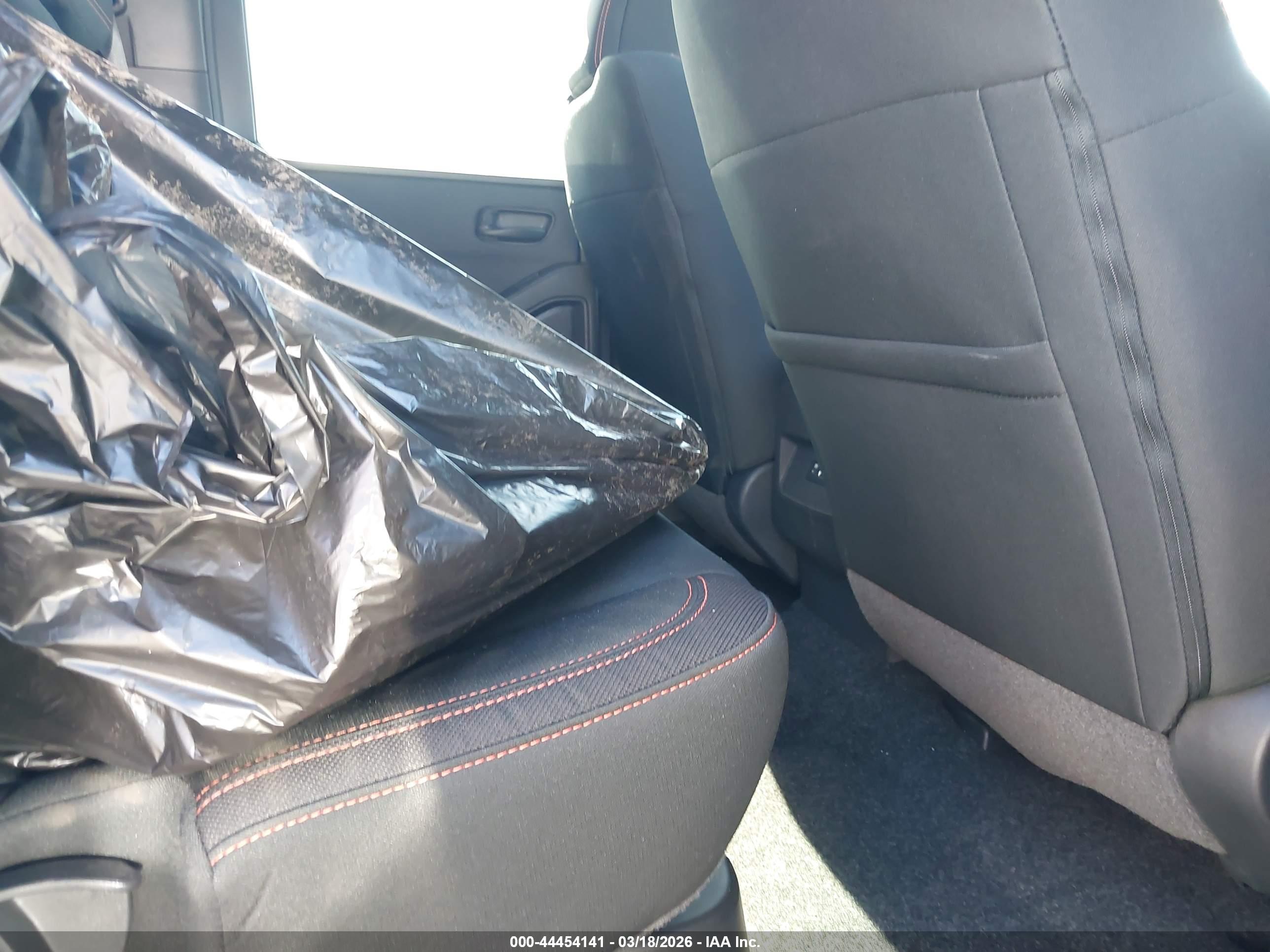 NISSAN FRONTIER image 8