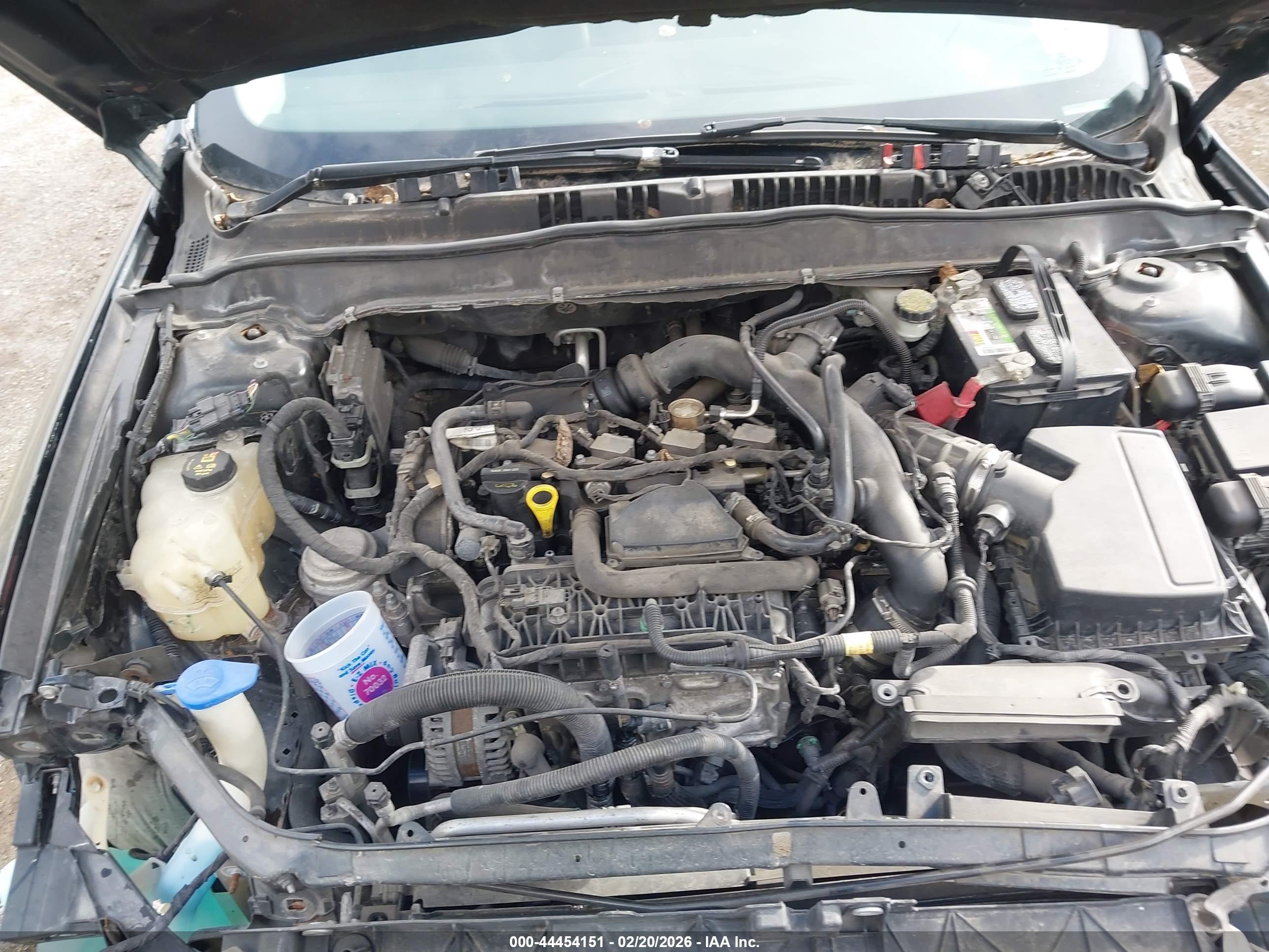 FORD FUSION image 10