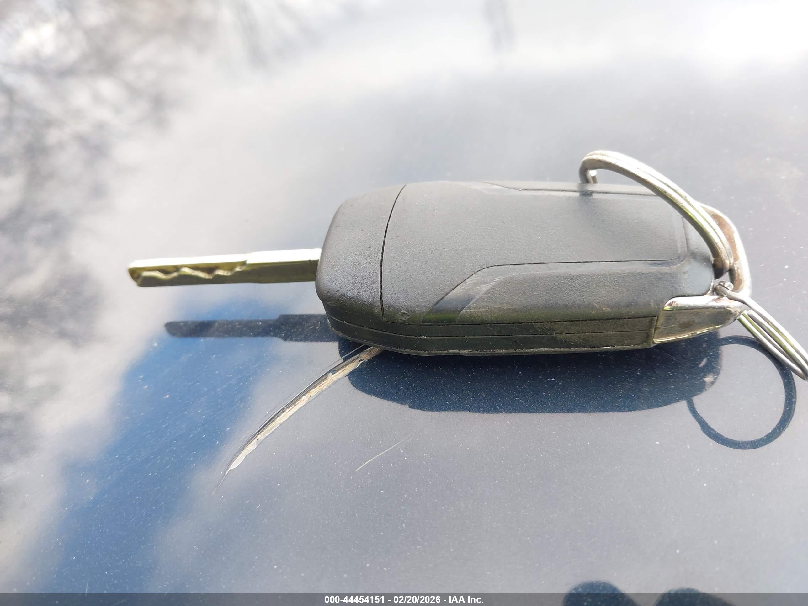 FORD FUSION image 11