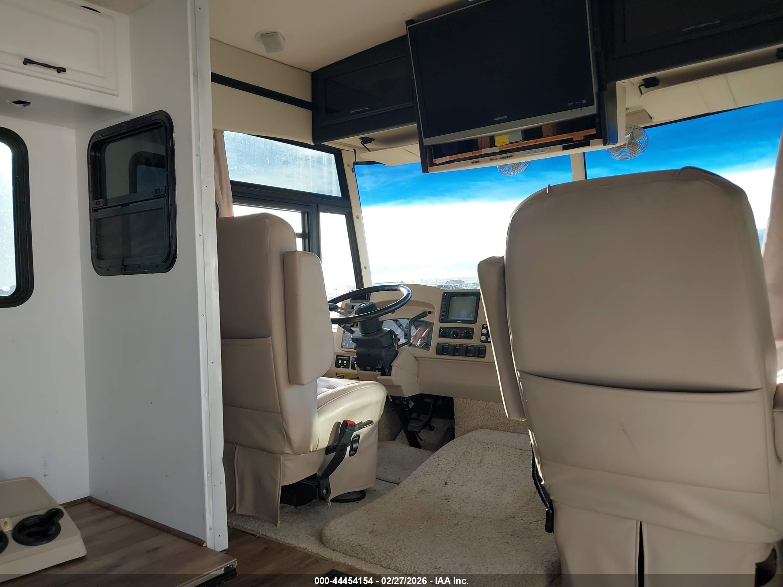 WINNEBAGO YOYAGE image 5