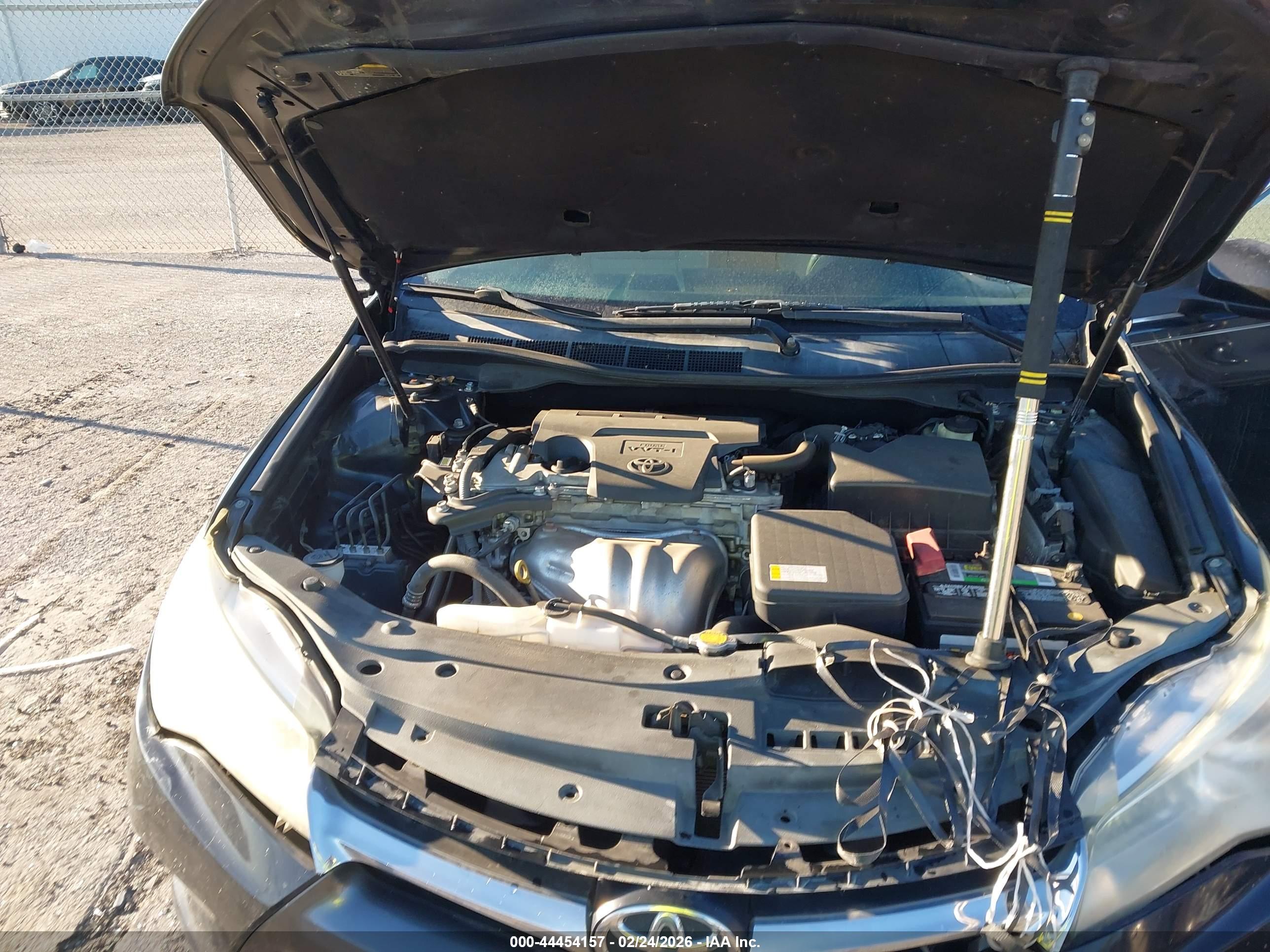 TOYOTA CAMRY image 10