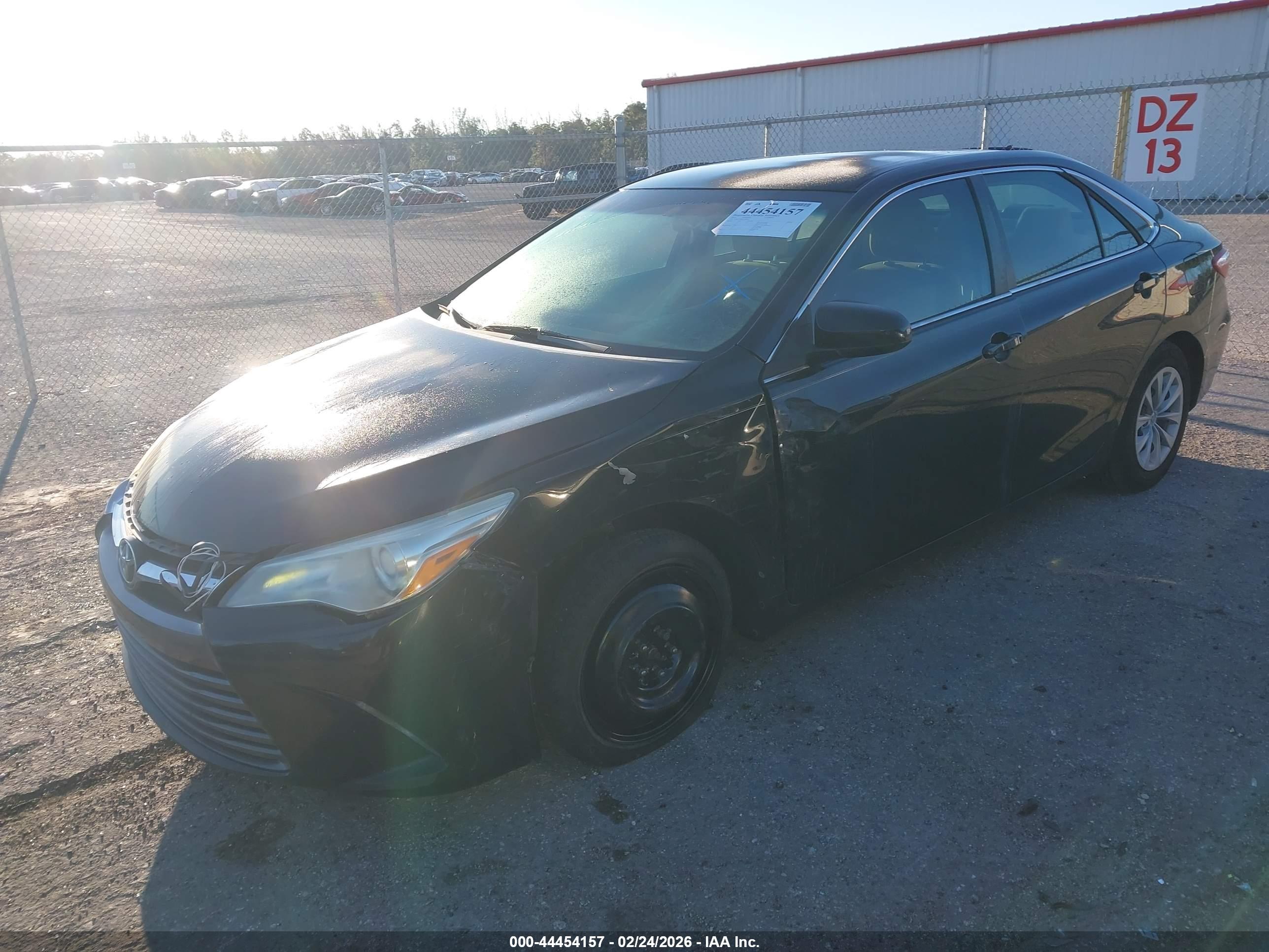 TOYOTA CAMRY image 2