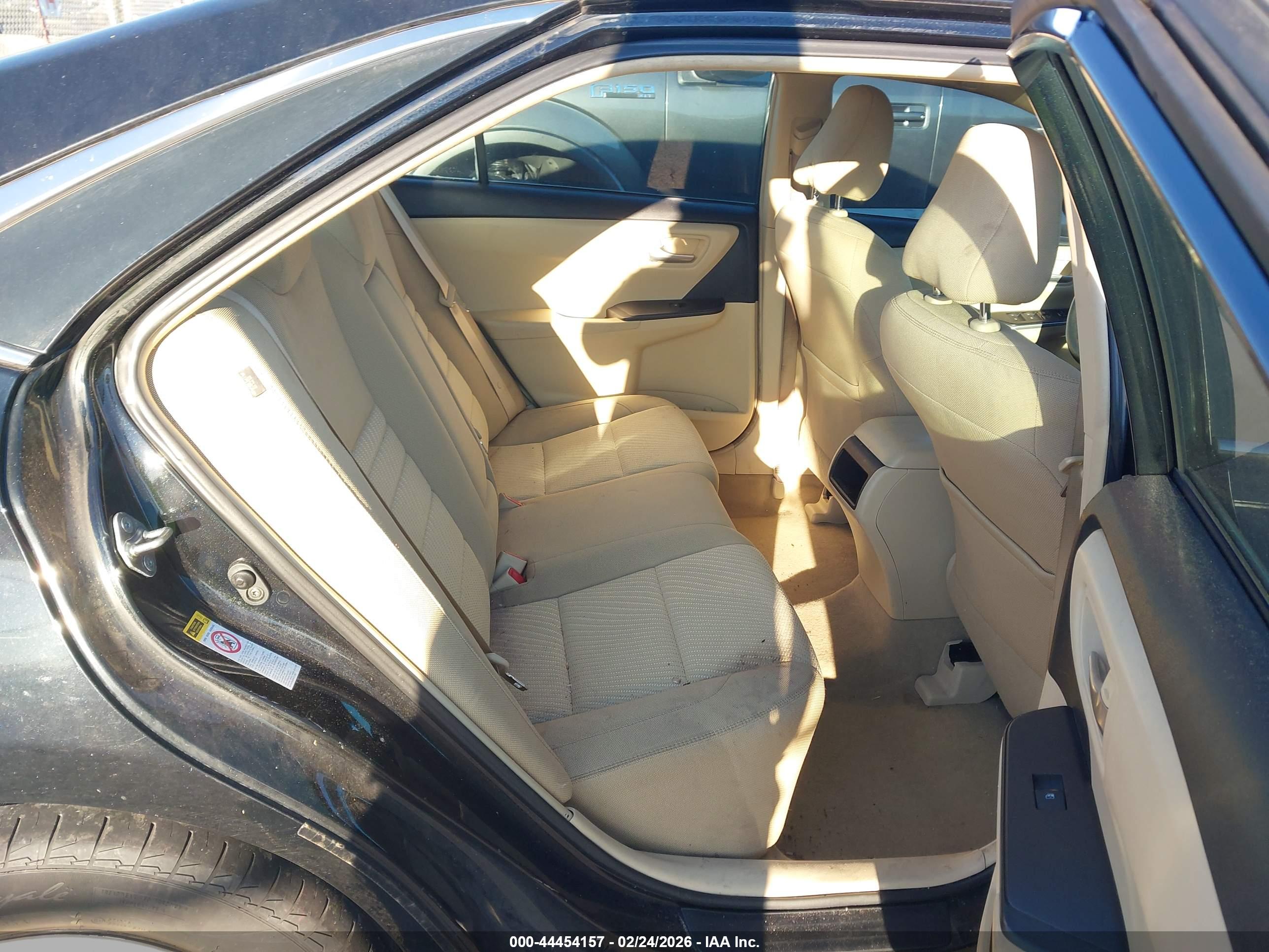 TOYOTA CAMRY image 8