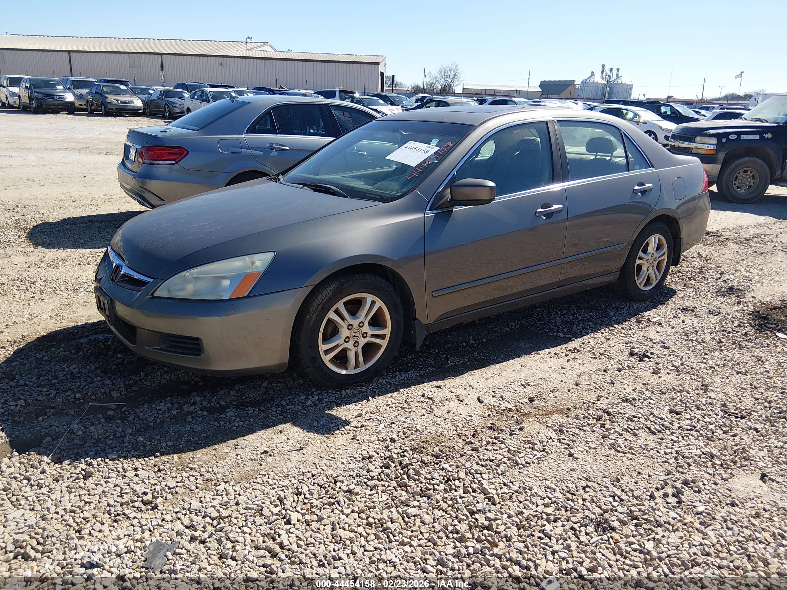 HONDA ACCORD image 2