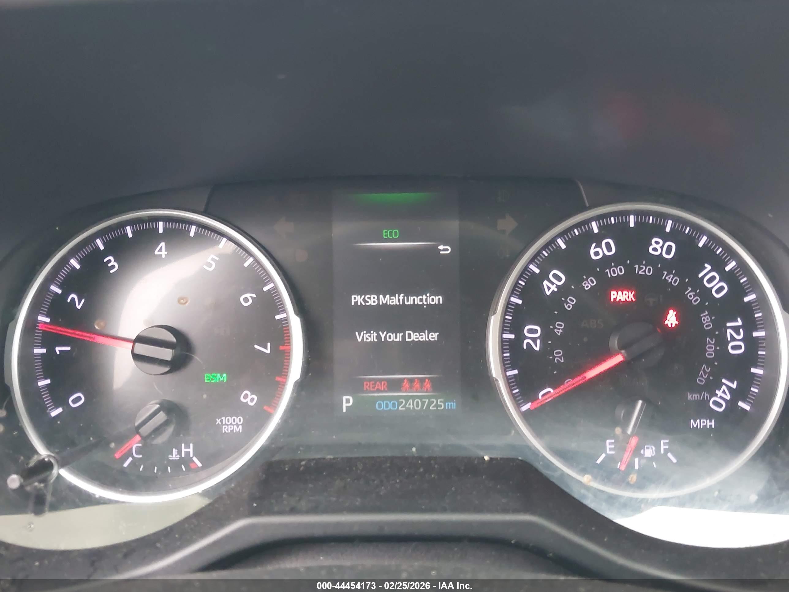 TOYOTA RAV4 image 7
