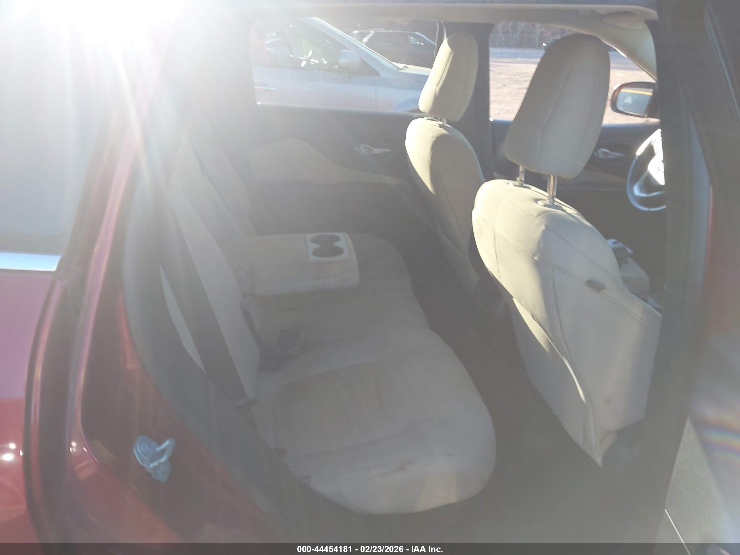 JEEP CHEROKEE image 8