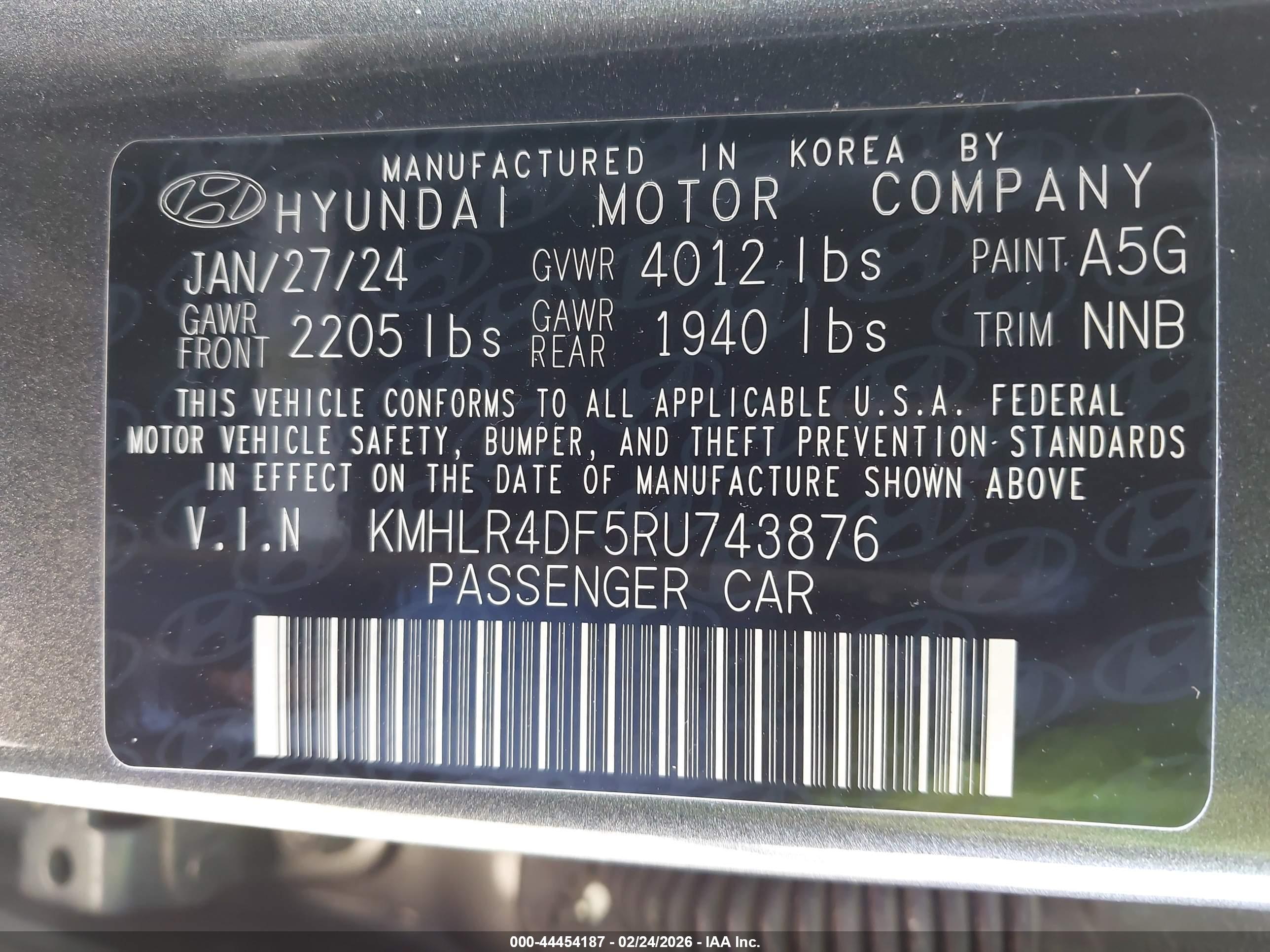 HYUNDAI ELANTRA image 9