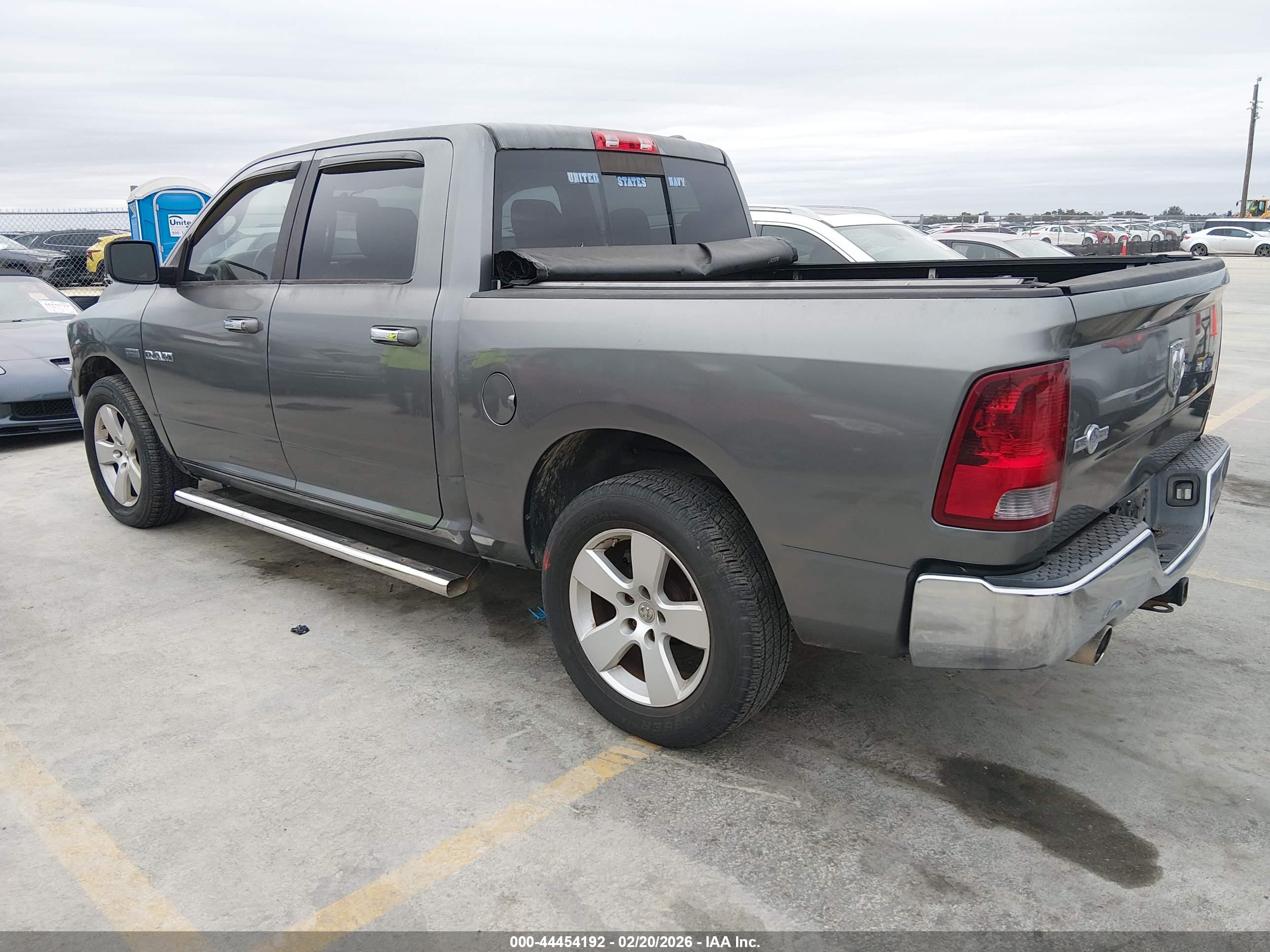 DODGE RAM image 3