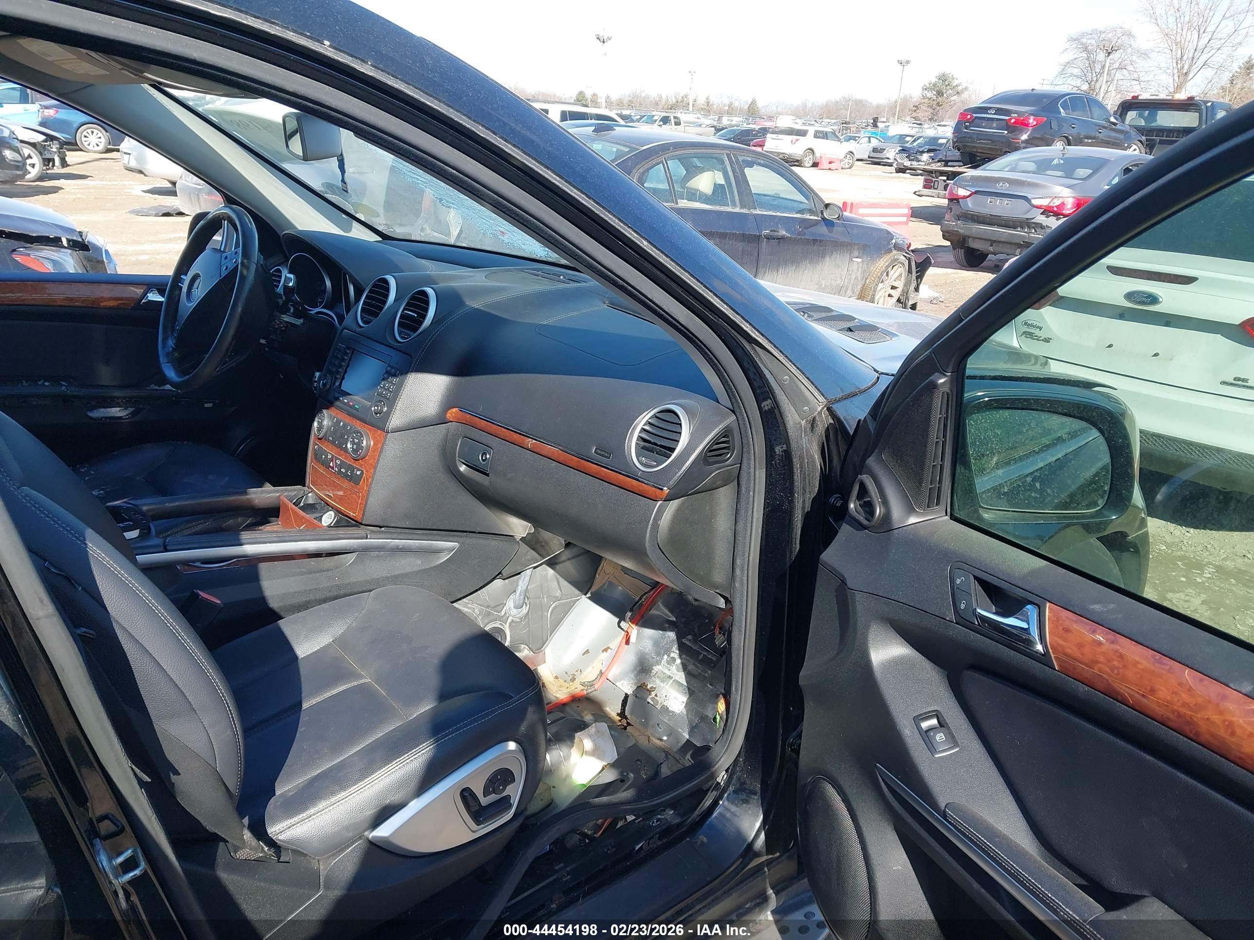 MERCEDES-BENZ GL image 5