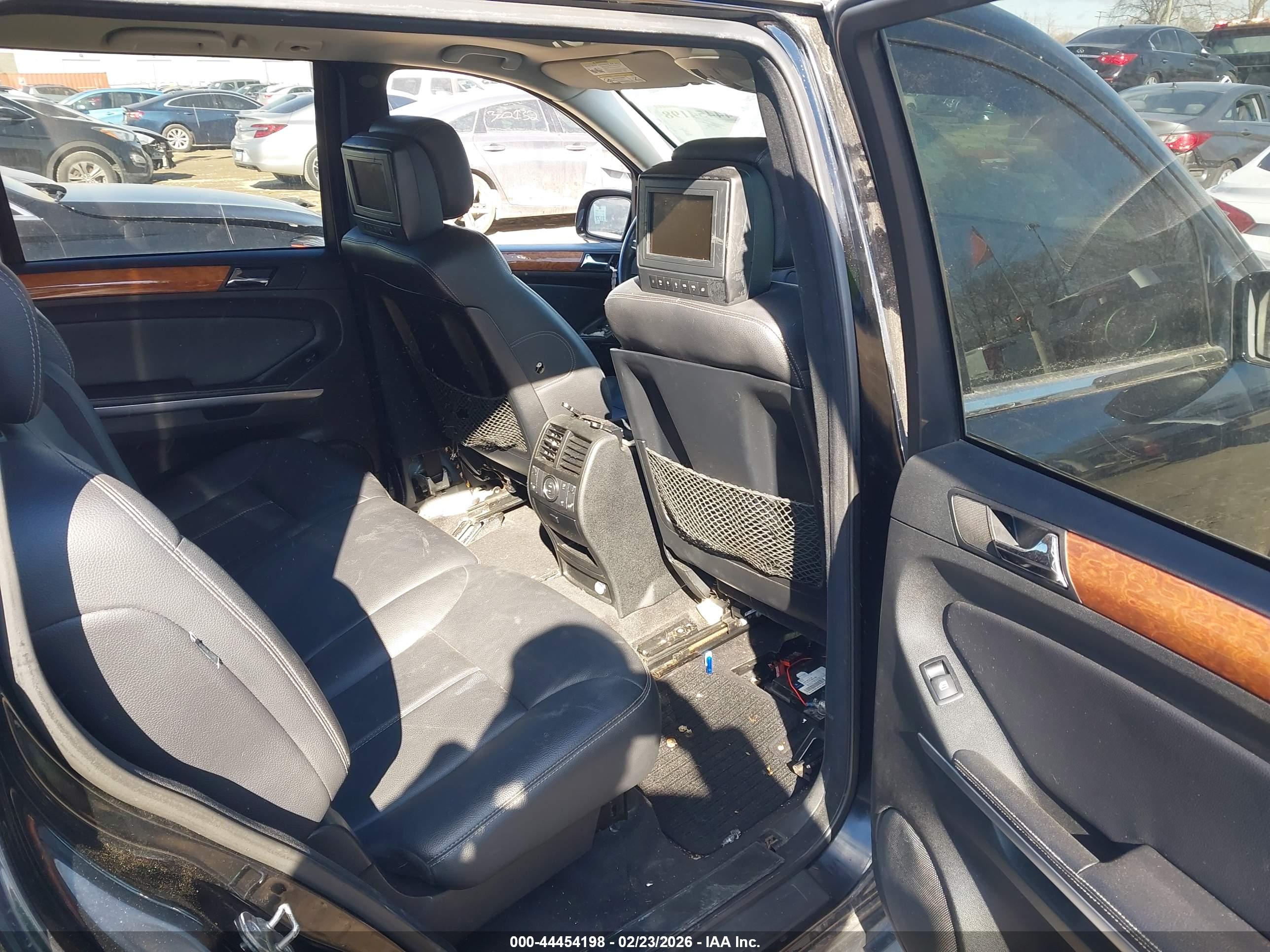 MERCEDES-BENZ GL image 8