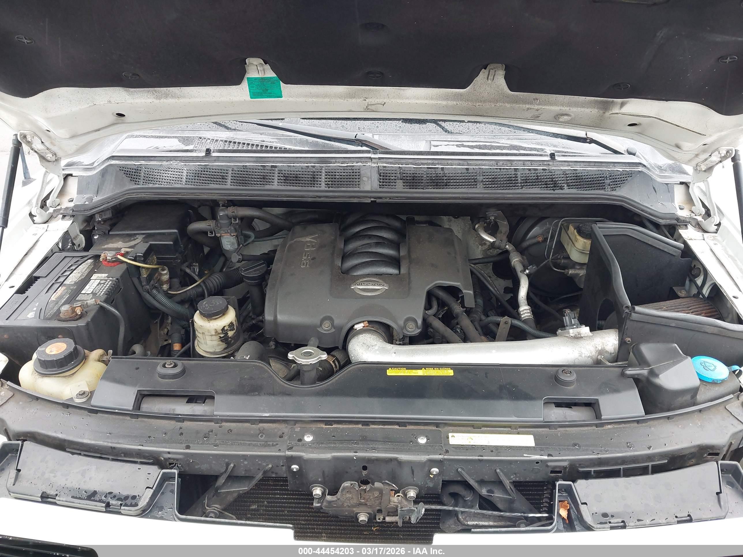 NISSAN TITAN image 10