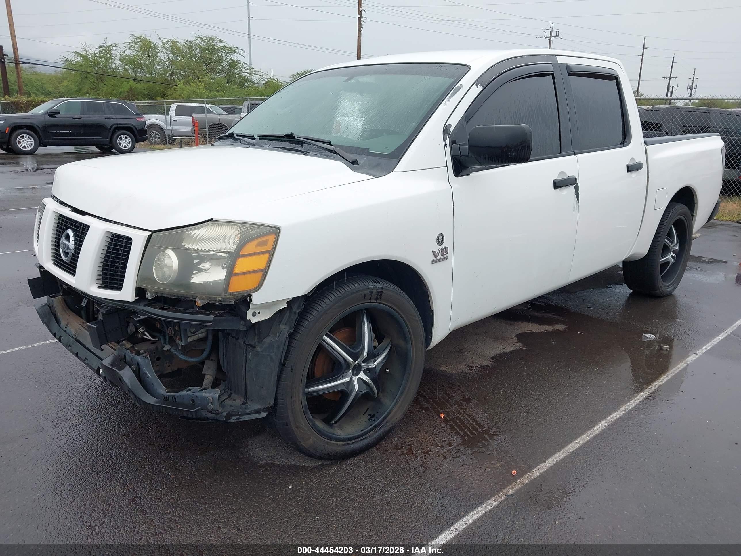 NISSAN TITAN image 2