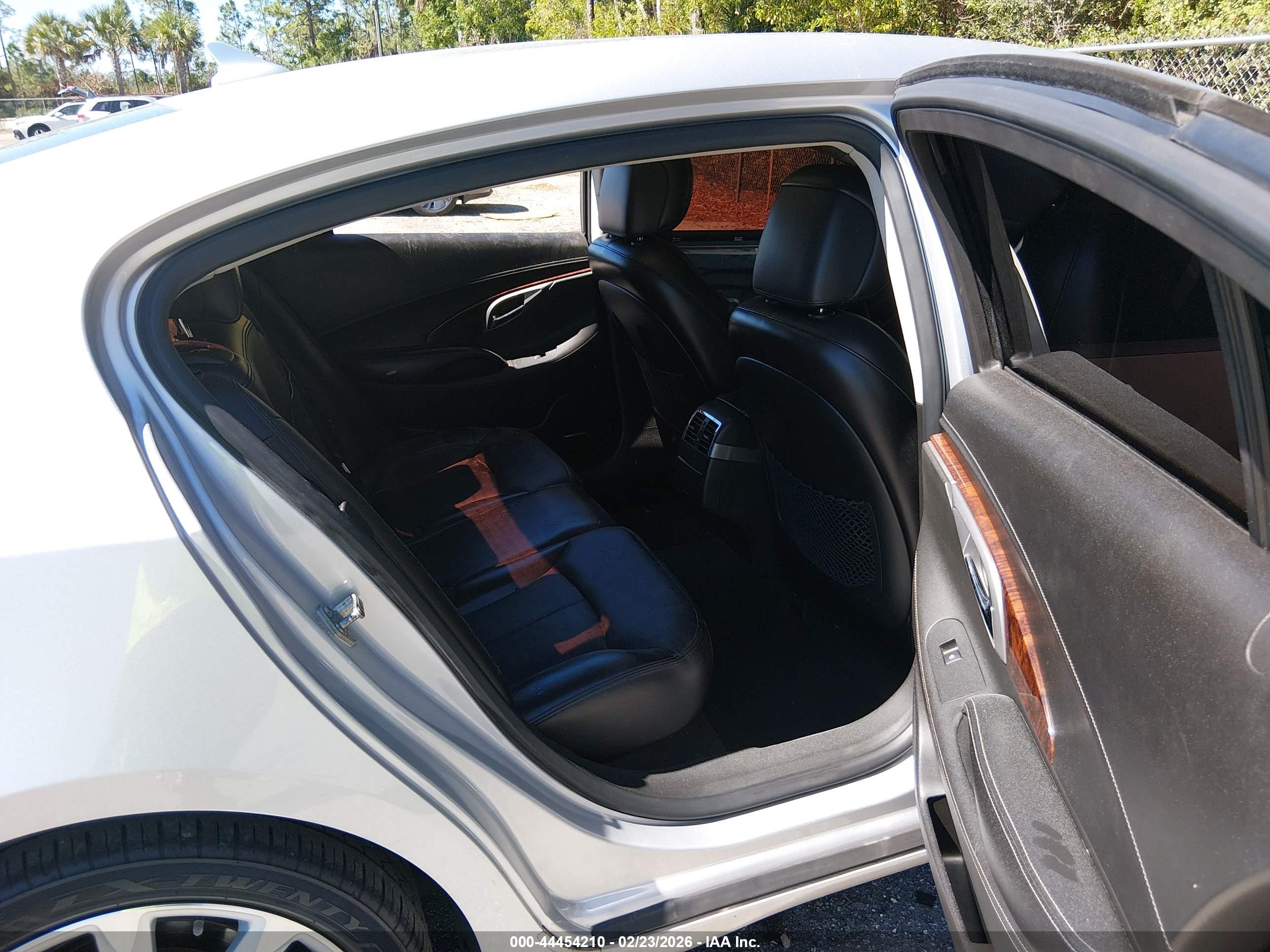 BUICK LACROSSE image 8