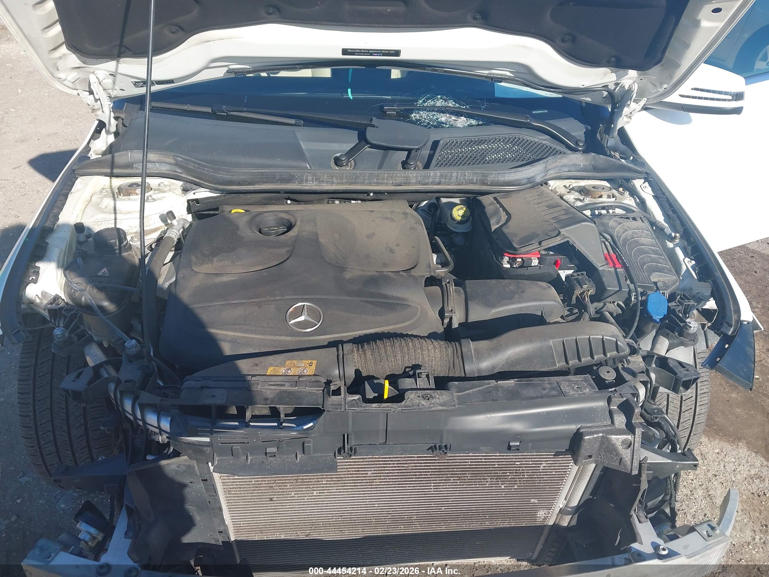 MERCEDES-BENZ CLA image 10