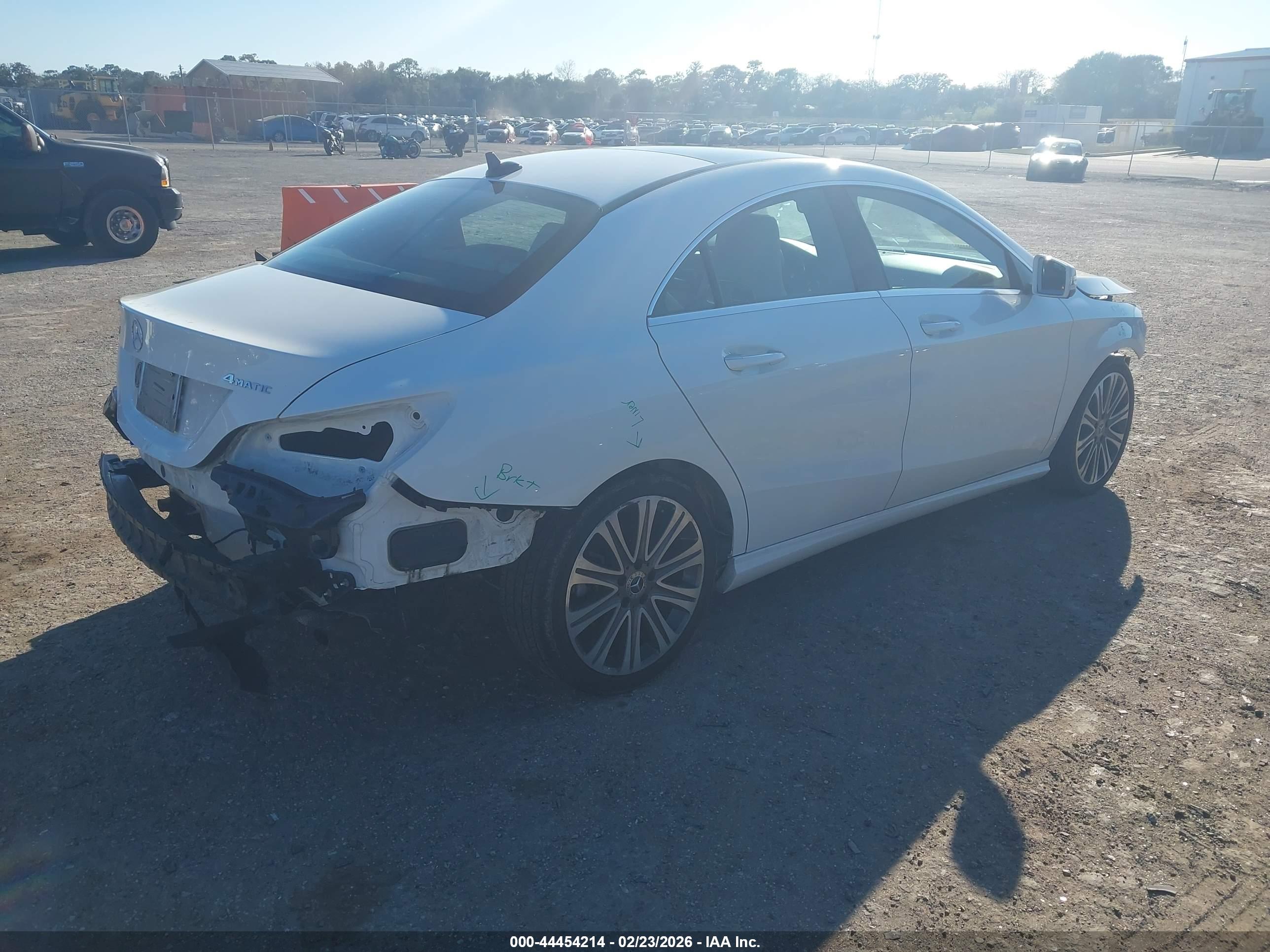 MERCEDES-BENZ CLA image 4