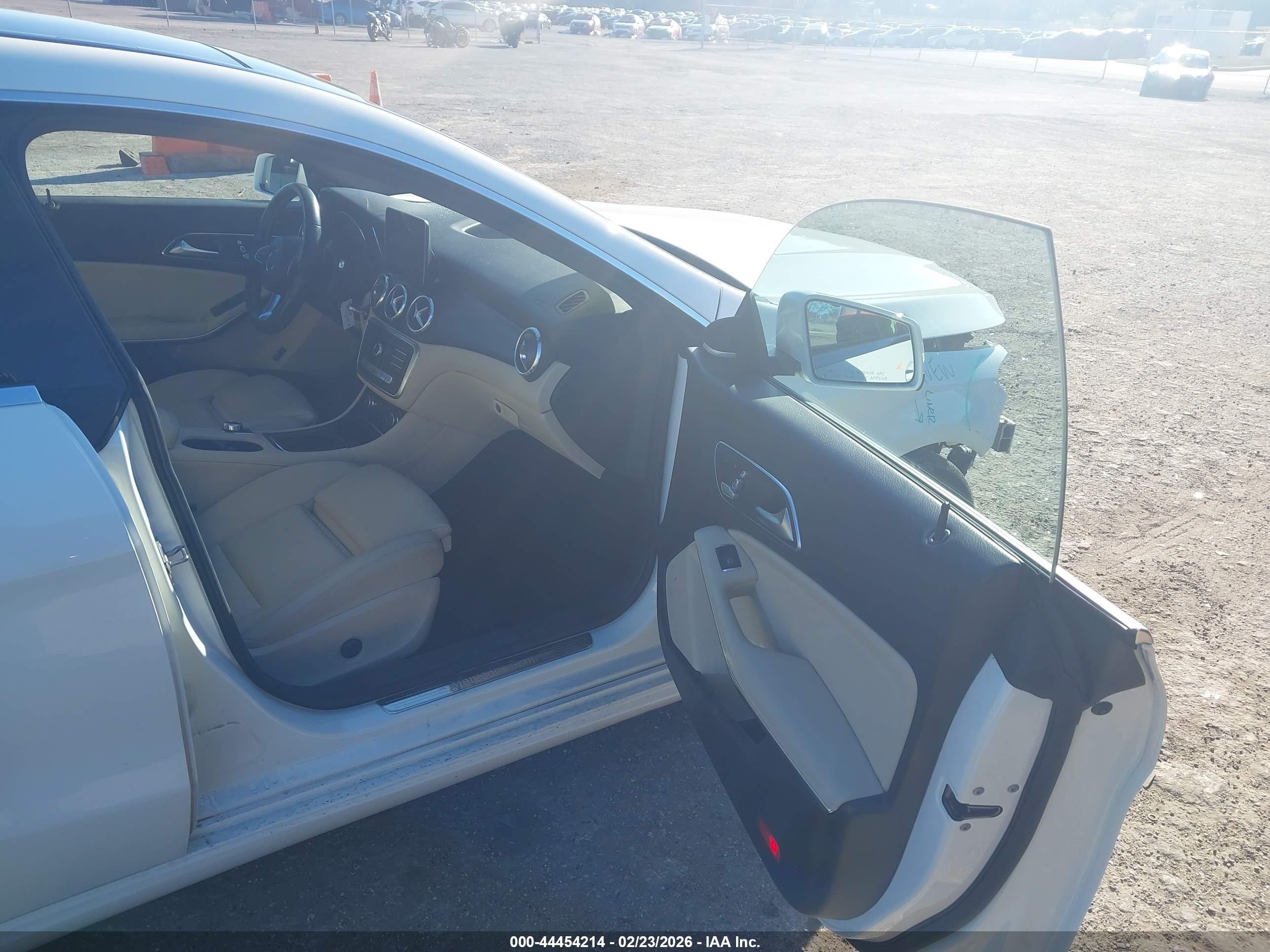 MERCEDES-BENZ CLA image 5