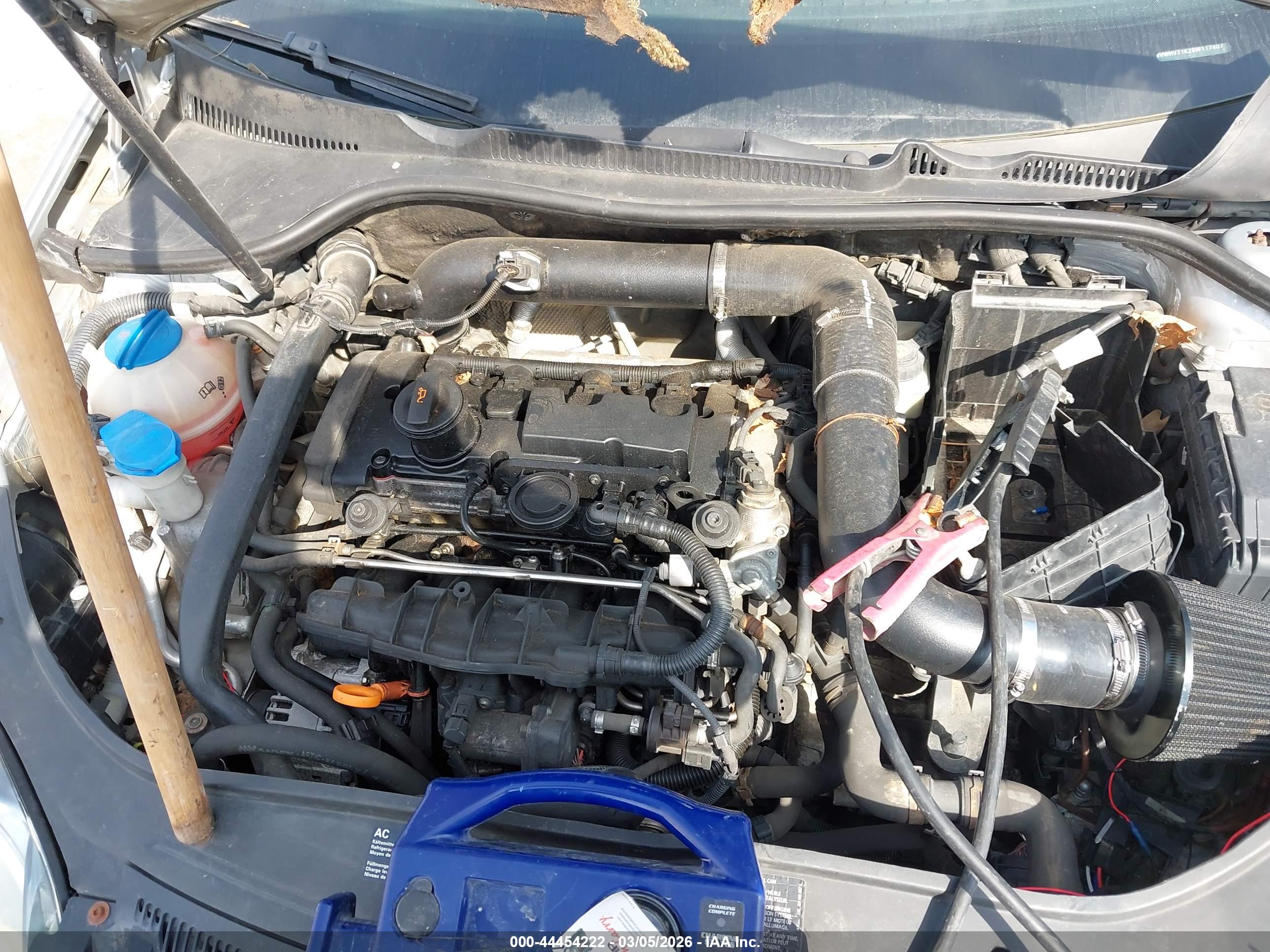 VOLKSWAGEN GTI image 10