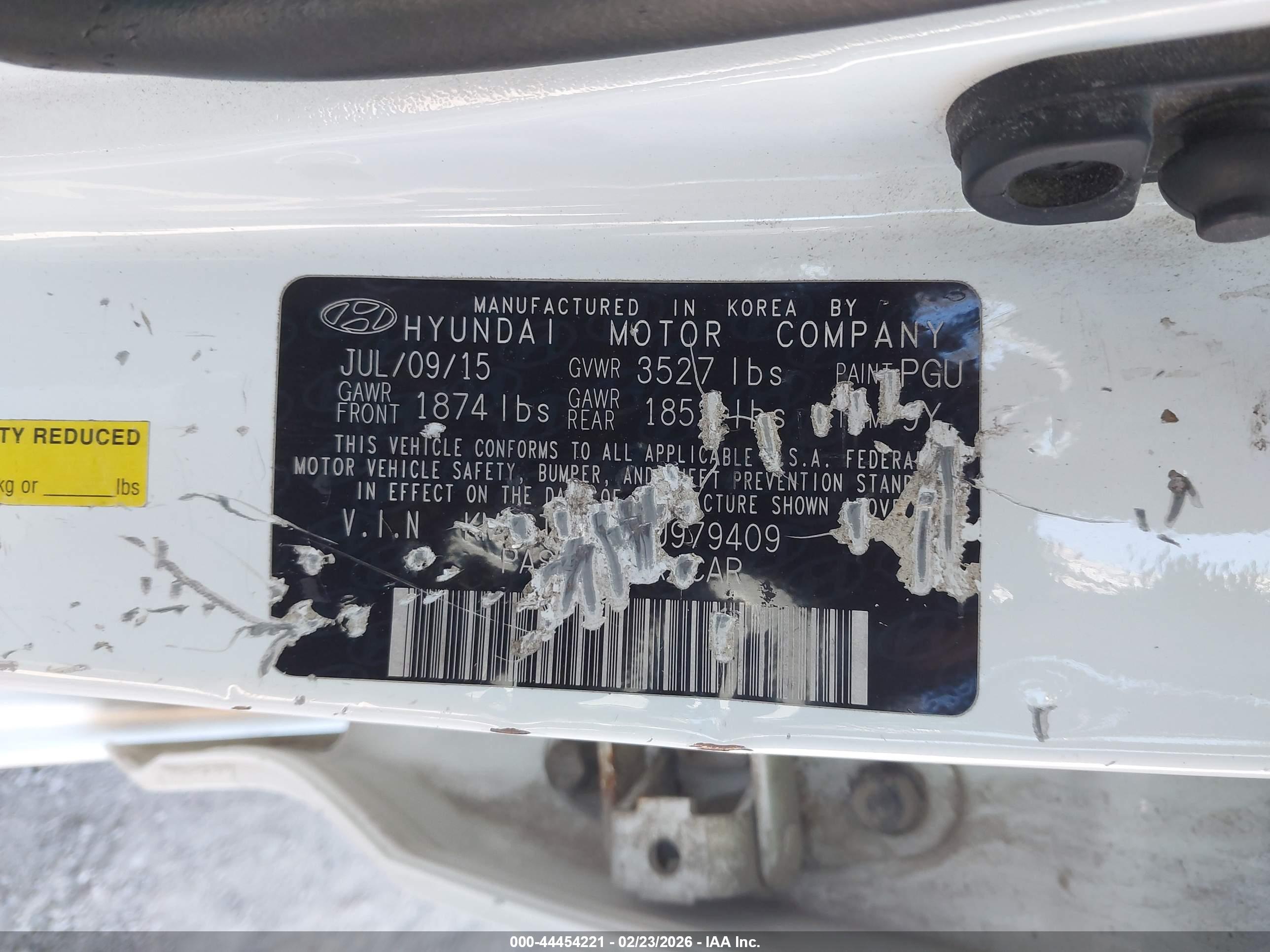 HYUNDAI ACCENT image 9