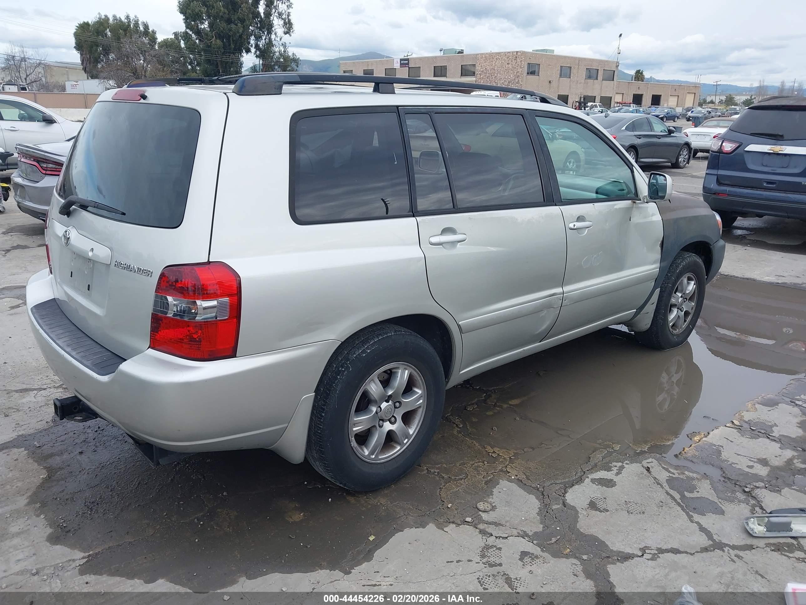 TOYOTA HIGHLANDER image 4