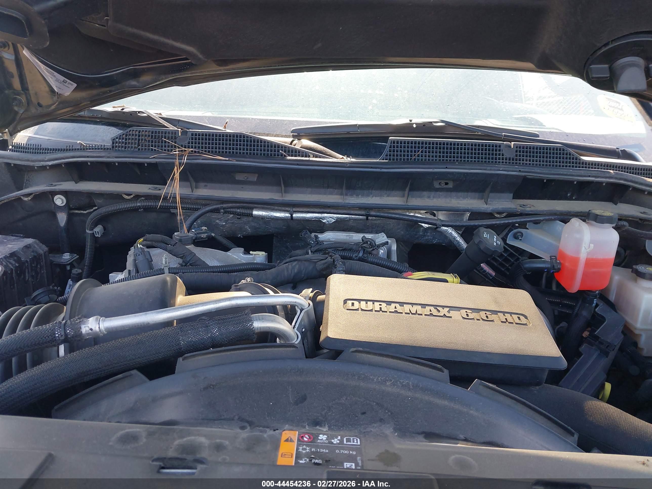 CHEVROLET SILVERADO image 10