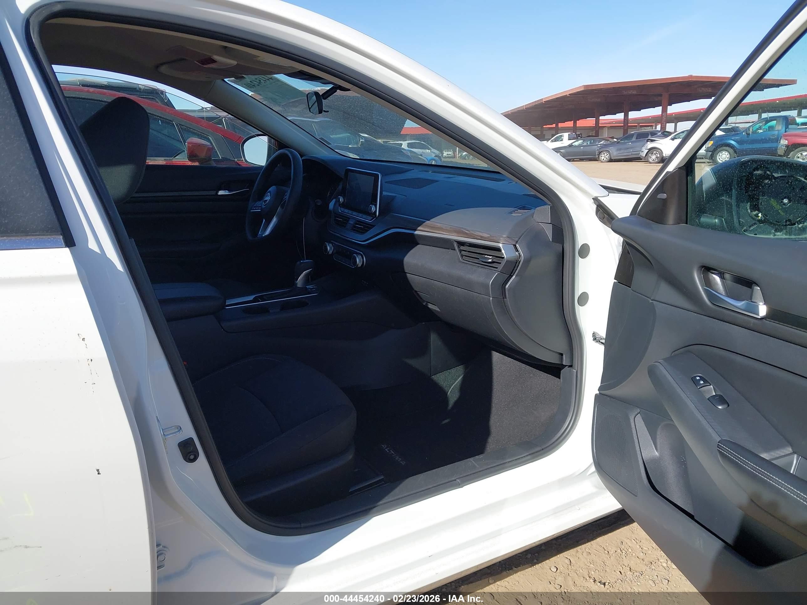 NISSAN ALTIMA image 5