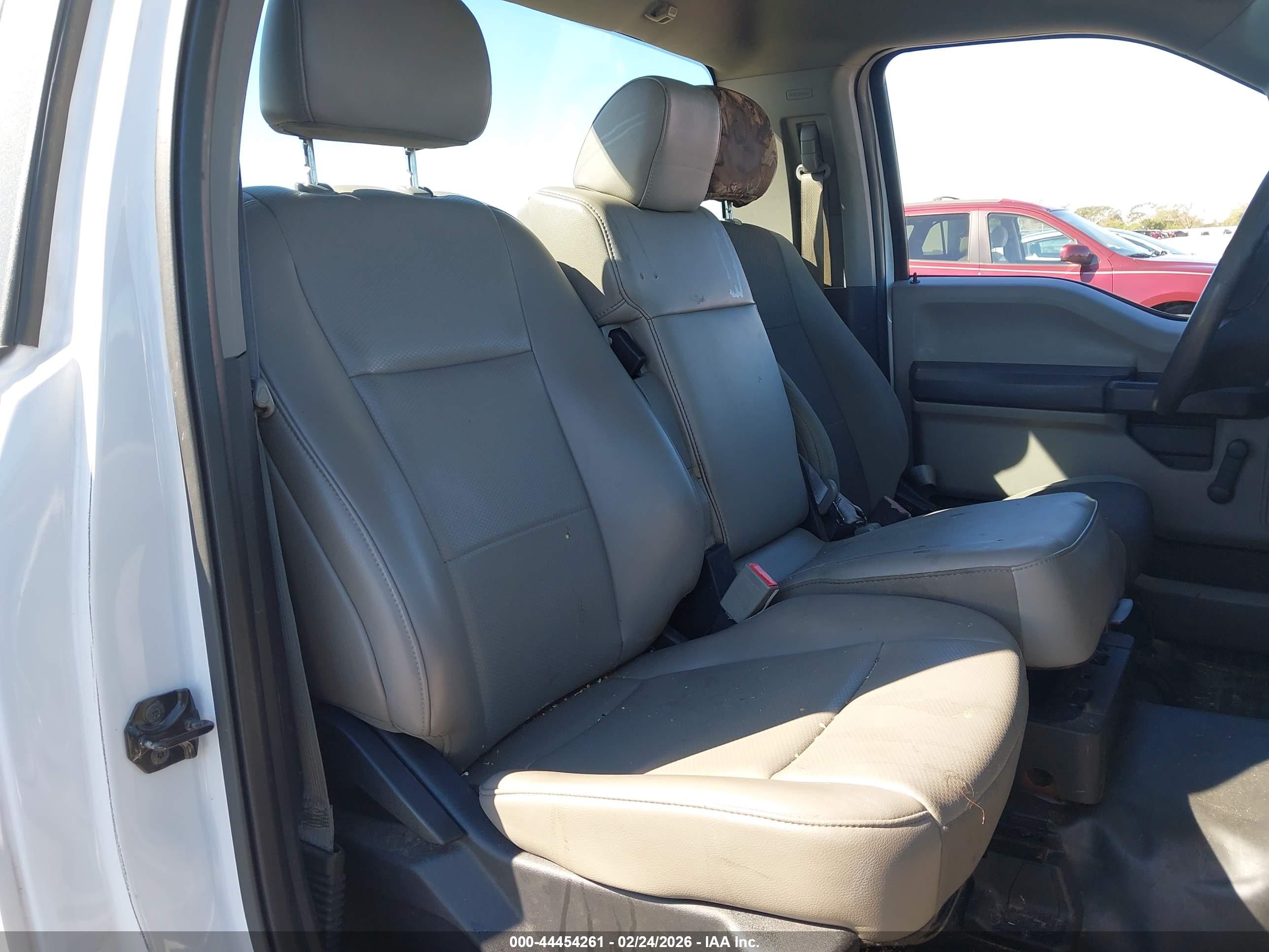 FORD F-150 image 8
