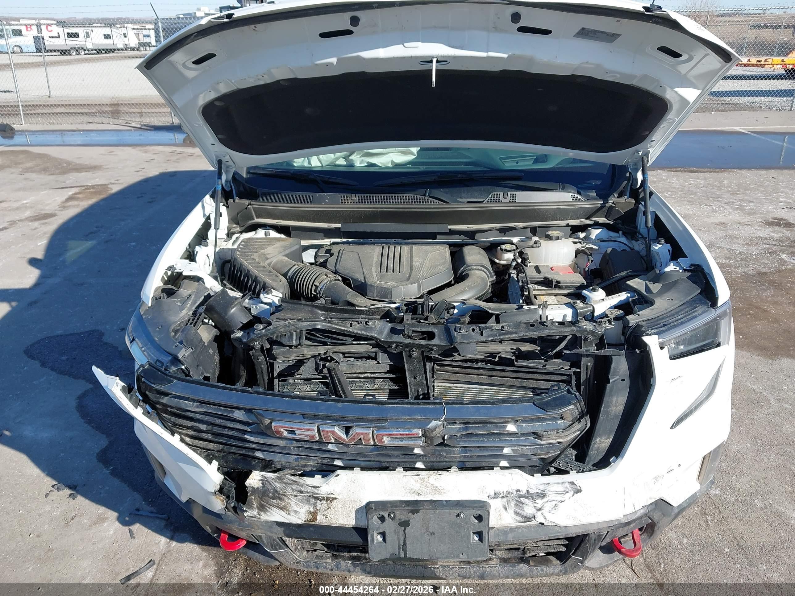 GMC ACADIA image 10
